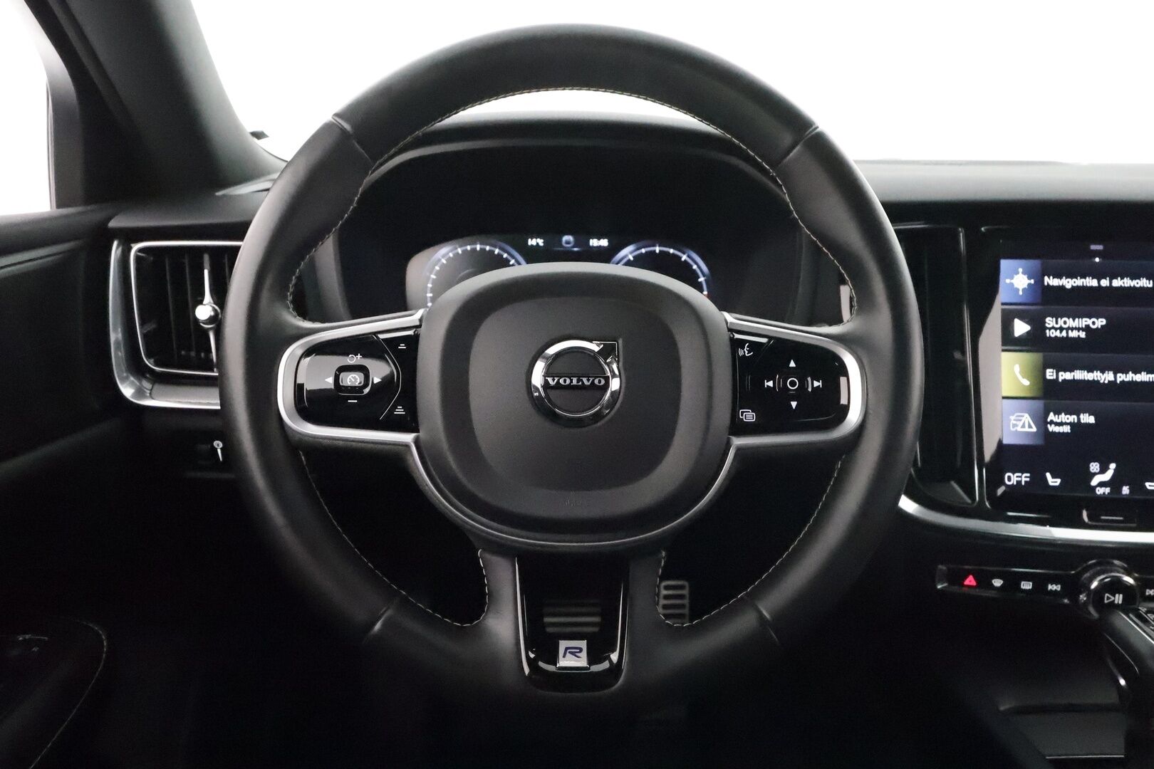 Volvo S60 2020 T5 AWD Business R-Design  *Webasto / ACC / Sporttipenkki Muistilla / Tutkat / H&K / LED-valot* - 3,99 % KORKOTARJOUS TÄHÄN AUTOON - Merkkihuoltohistoria! / Viimeisin huolto 130tkm /  Kahdet renkaat alumiinivanteilla! 