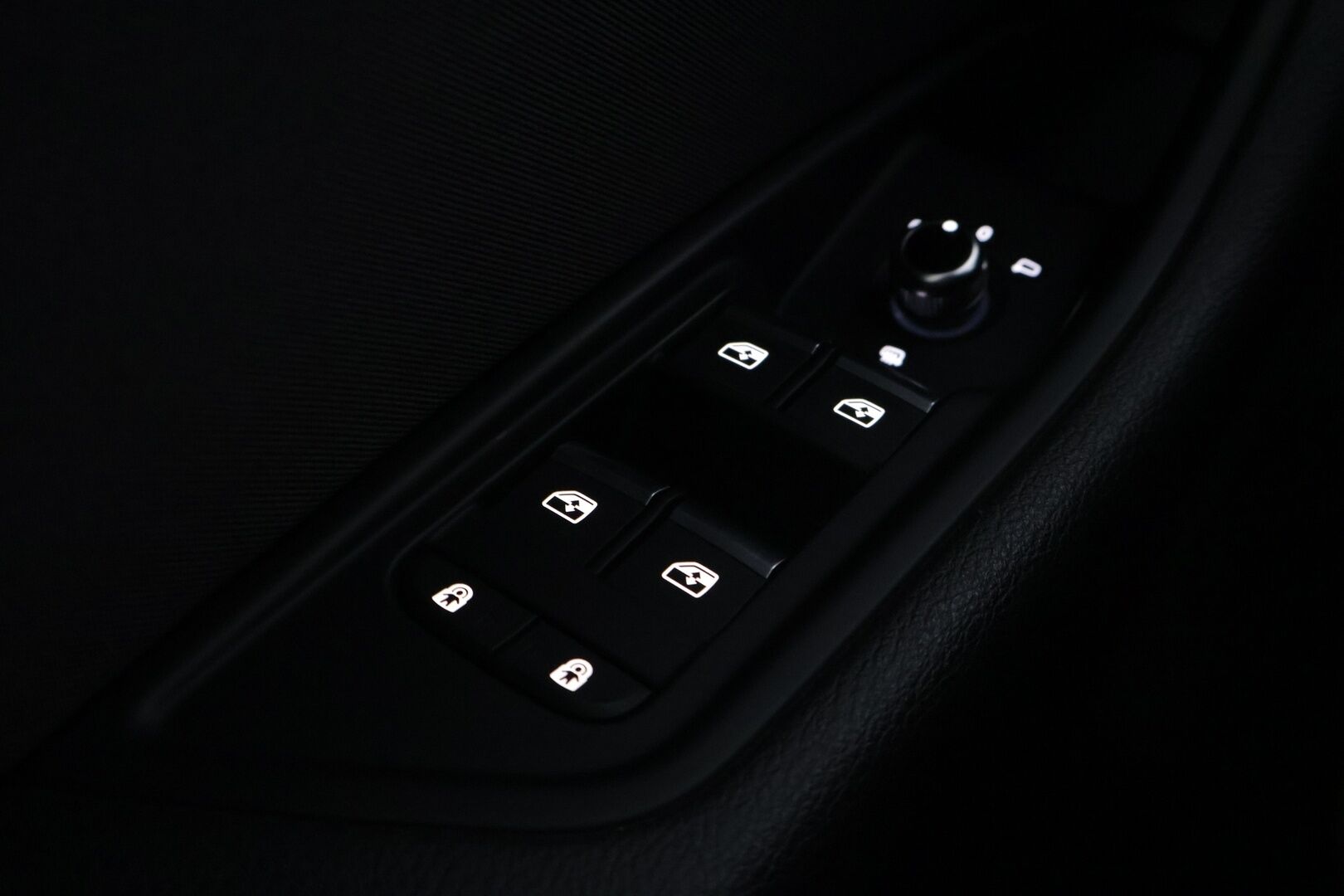 Audi A4 2020 Avant Business S line Comfort Edition 40 TFSI 140 kW MHEV *Webasto / Koukku / Matrix-LED / Digimittaristo / P.Kamera* - Hyvä huoltohistoria / Siisti kuntoinen yksilö! 