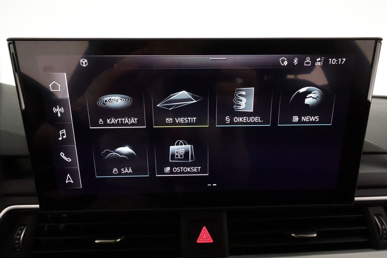 Audi A4 2020 Avant Business S line Comfort Edition 40 TFSI 140 kW MHEV **Webasto / Koukku / Matrix-LED / Sporttipenkit / P.Kamera** - Suomi-auto / Kahdet Renkaat