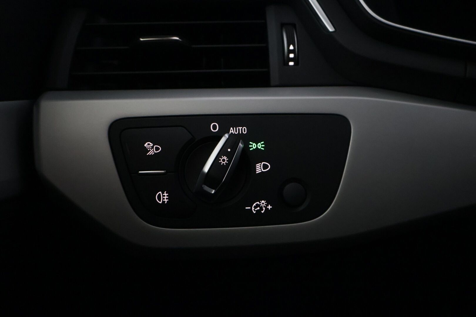 Audi A4 2020 Avant Business S line Comfort Edition 40 TFSI 140 kW MHEV *Webasto / Koukku / Matrix-LED / Digimittaristo / P.Kamera* - Hyvä huoltohistoria / Siisti kuntoinen yksilö! 