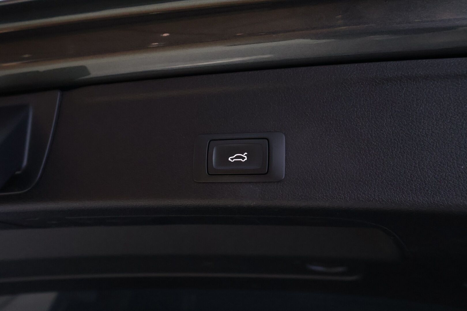 Audi A4 2020 Avant Business S line Comfort Edition 40 TFSI 140 kW MHEV *Webasto / Koukku / Matrix-LED / Digimittaristo / P.Kamera* - Hyvä huoltohistoria / Siisti kuntoinen yksilö! 