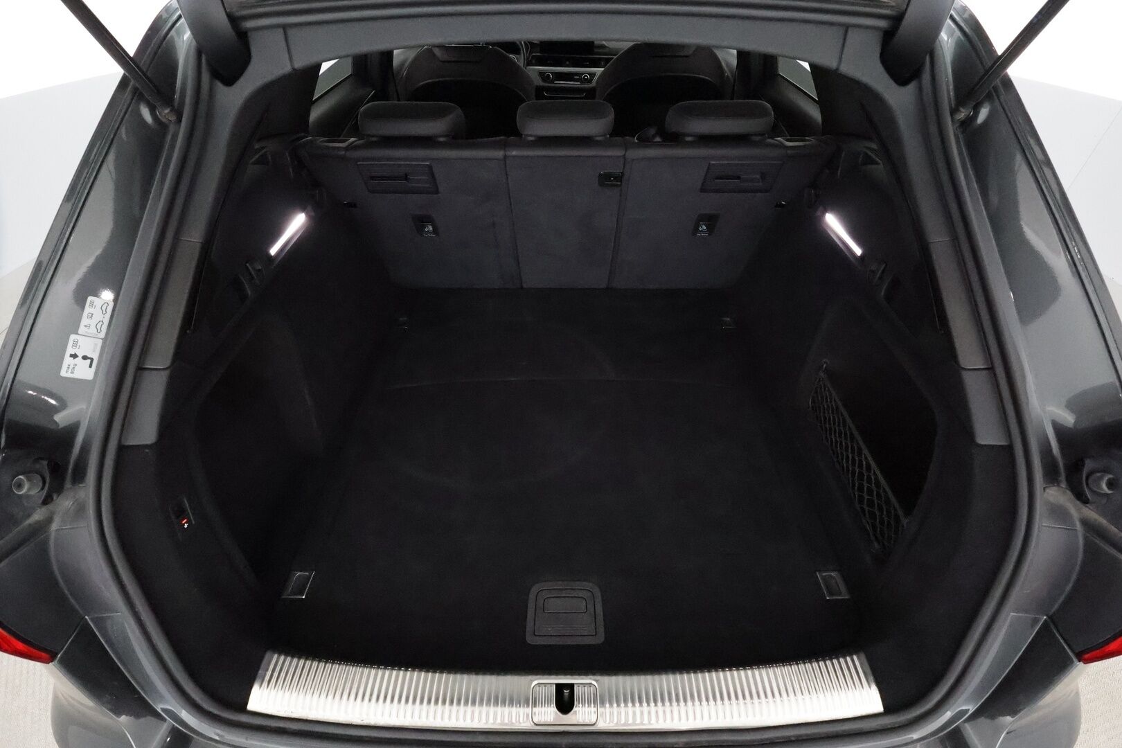 Audi A4 2020 Avant Business S line Comfort Edition 40 TFSI 140 kW MHEV **Webasto / Koukku / Matrix-LED / Sporttipenkit / P.Kamera** - Suomi-auto / Kahdet Renkaat