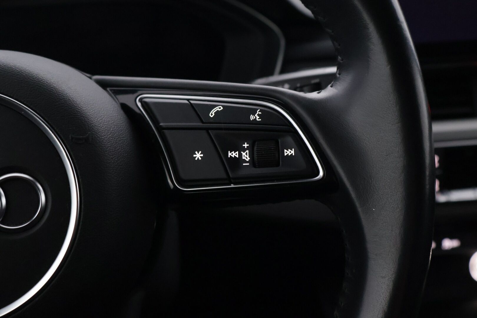 Audi A4 2020 Avant Business S line Comfort Edition 40 TFSI 140 kW MHEV *Webasto / Koukku / Matrix-LED / Digimittaristo / P.Kamera* - Hyvä huoltohistoria / Siisti kuntoinen yksilö! 