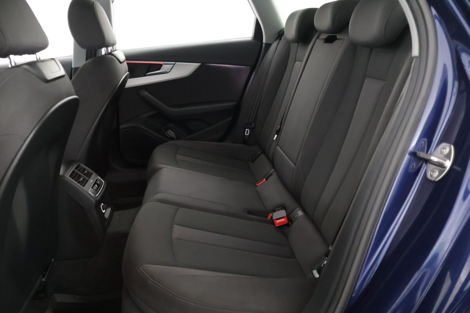 Audi A4 Allroad 2020 Business Comfort Edition 40 TDI 140 kW quattro S tronic - Webasto | Suomi-auto | Ambient | Matrix-LED | Digimittaristo | Sporttipenkit | Koukku