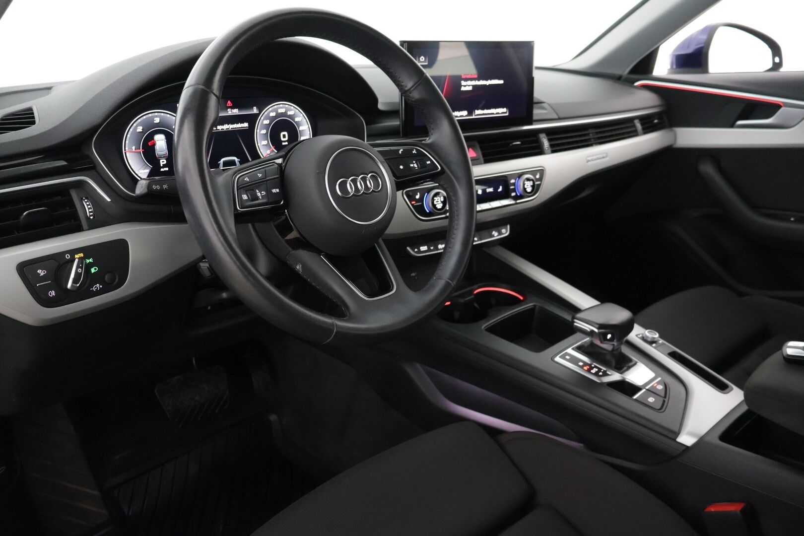 Audi A4 Allroad 2020 Business Comfort Edition 40 TDI 140 kW quattro S tronic - Webasto | Suomi-auto | Ambient | Matrix-LED | Digimittaristo | Sporttipenkit | Koukku