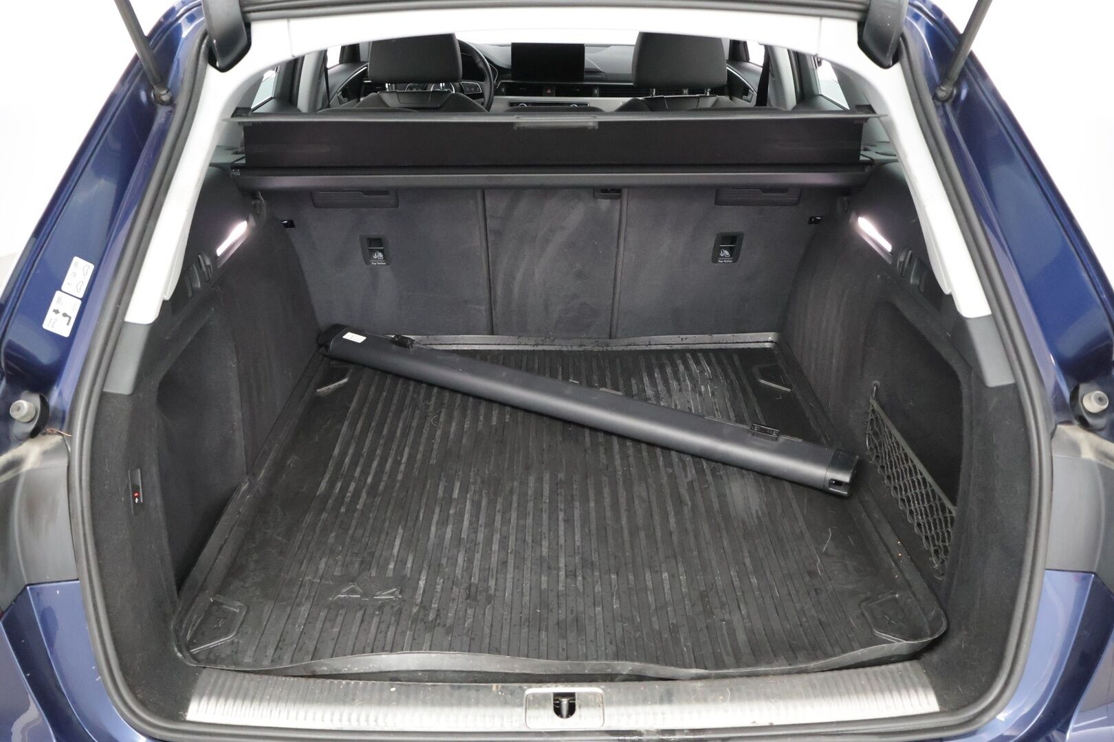 Audi A4 Allroad 2020 Business Comfort Edition 40 TDI 140 kW quattro S tronic - Webasto | Suomi-auto | Ambient | Matrix-LED | Digimittaristo | Sporttipenkit | Koukku