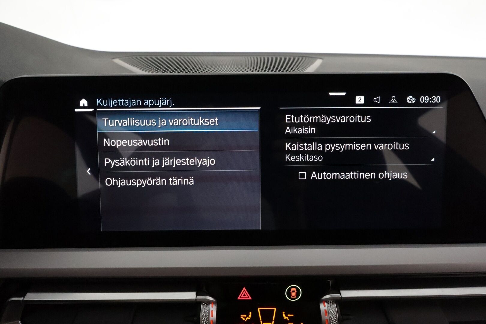 BMW 320 2021 G21 Touring 320e xDrive A Charged Edition **Adapt.vakkari / Koukku / Hifit / Sporttipenkit / P.tutkat** - Suomi-auto / Kahdet renkaat aluvanteilla / Digimittaristo