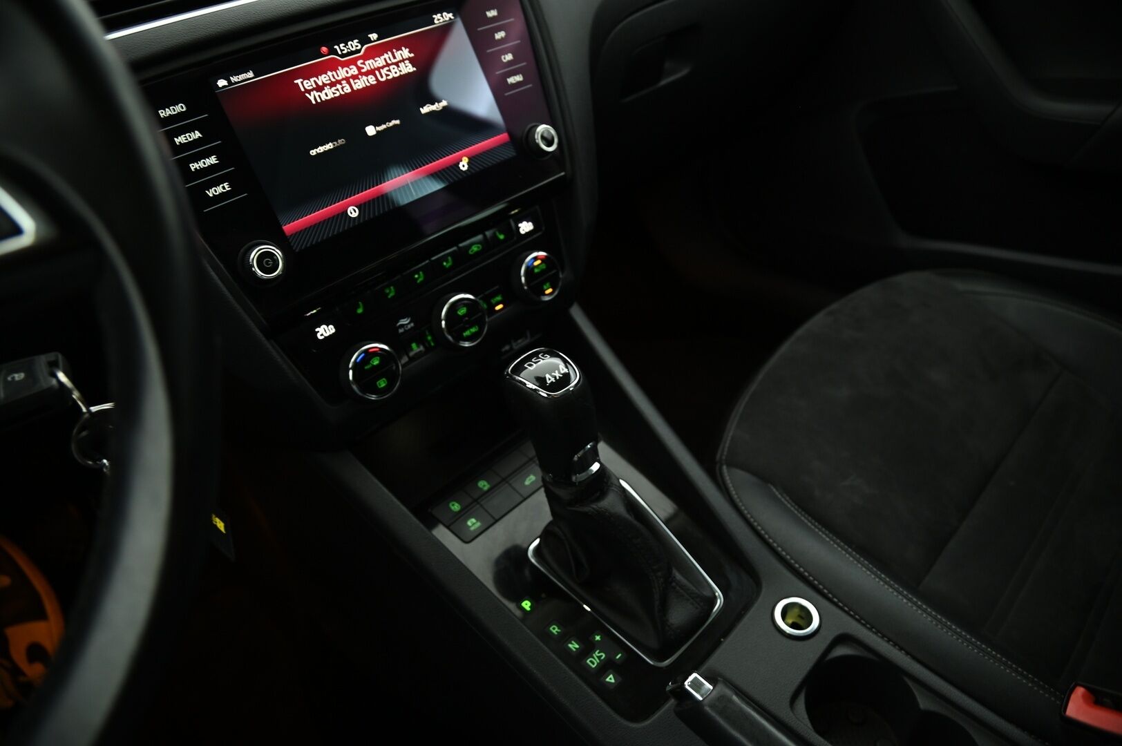 Skoda Octavia 2018 1,8 Combi TSI 4X4 Scout DSG Autom *Webasto / ACC / P. Kamera / Koukku / Nahka-alcantara / Smartlink* - Korkea maavara / Sopii kaikille teille!