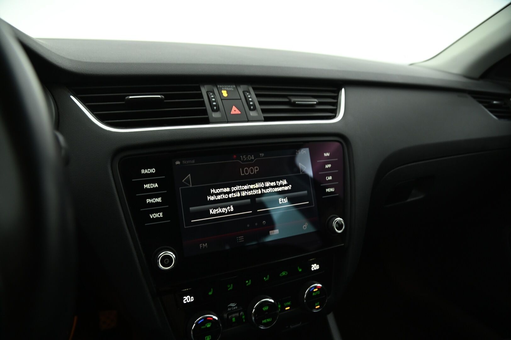 Skoda Octavia 2018 1,8 Combi TSI 4X4 Scout DSG Autom *Webasto / ACC / P. Kamera / Koukku / Nahka-alcantara / Smartlink* - Korkea maavara / Sopii kaikille teille!