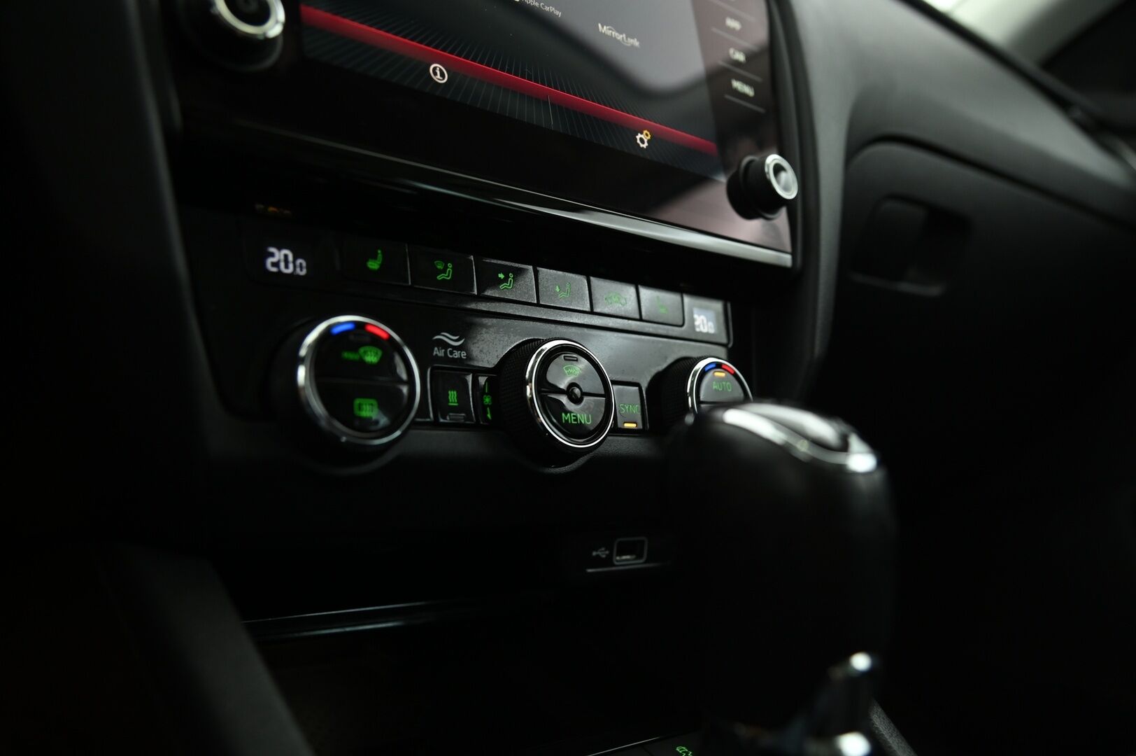 Skoda Octavia 2018 1,8 Combi TSI 4X4 Scout DSG Autom *Webasto / ACC / P. Kamera / Koukku / Nahka-alcantara / Smartlink* - Korkea maavara / Sopii kaikille teille!