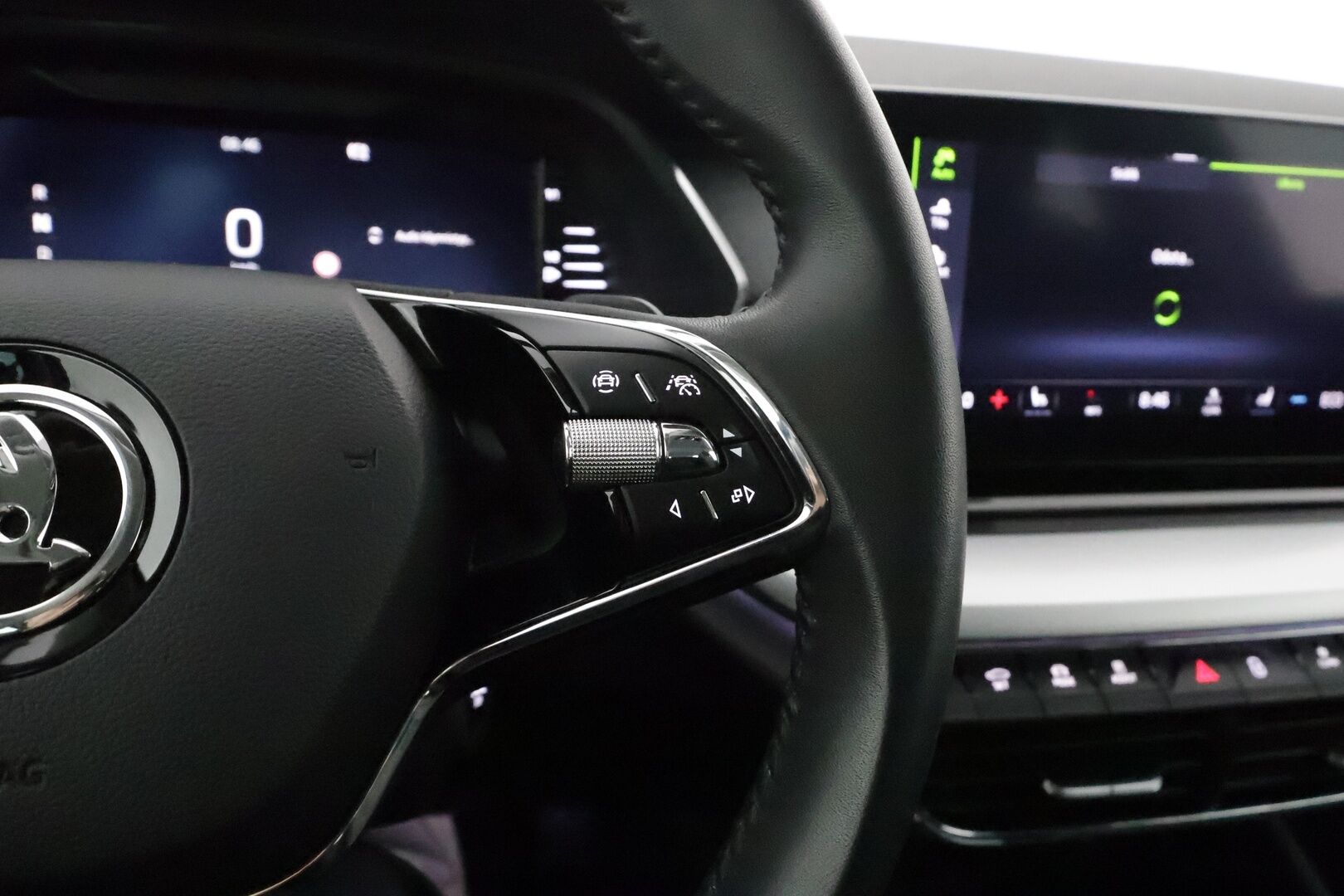 Skoda Octavia 2021 Combi 1,4 TSI PHEV Style iV DSG **Adapt. vakkari / Webasto / Hierovat penkit / Matrix LED / P.kamera / Koukku** - 1-om Suomi auto / Akku kuntotarkastettu