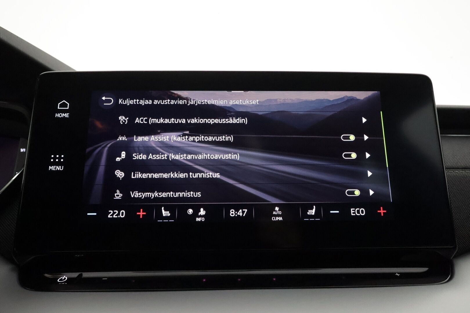 Skoda Octavia 2021 Combi 1,4 TSI PHEV Style iV DSG **Adapt. vakkari / Webasto / Hierovat penkit / Matrix LED / P.kamera / Koukku** - 1-om Suomi auto / Akku kuntotarkastettu