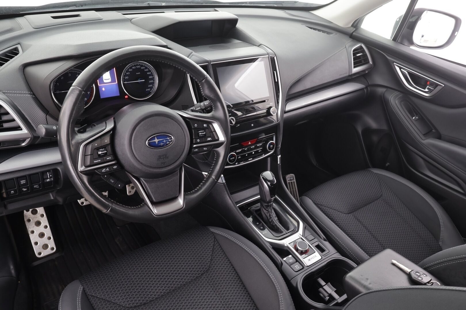 Subaru Forester 2021 2.0i e-Boxer Base CVT * ACC / LED / Koukku / P.Kamera / Sisätilanlämmitin / Kaistavahti * - 1-om Suomi-auto / Kahdet renkaat 