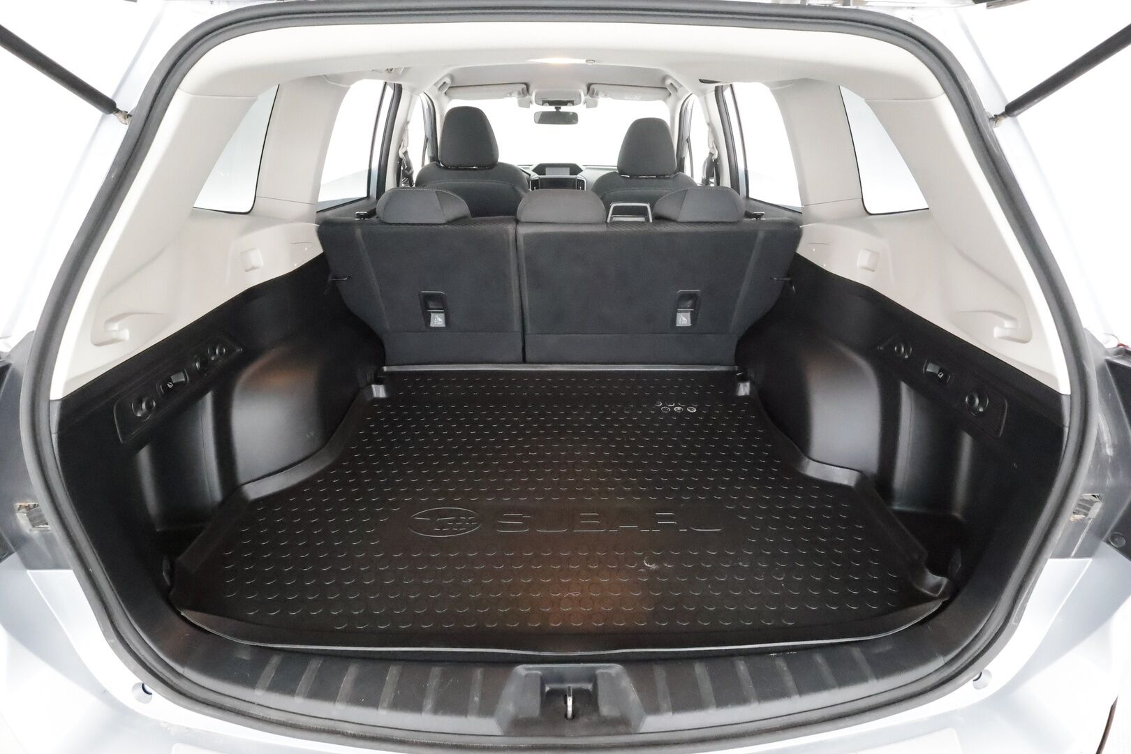 Subaru Forester 2021 2.0i e-Boxer Base CVT * ACC / LED / Koukku / P.Kamera / Sisätilanlämmitin / Kaistavahti * - 1-om Suomi-auto / Kahdet renkaat 