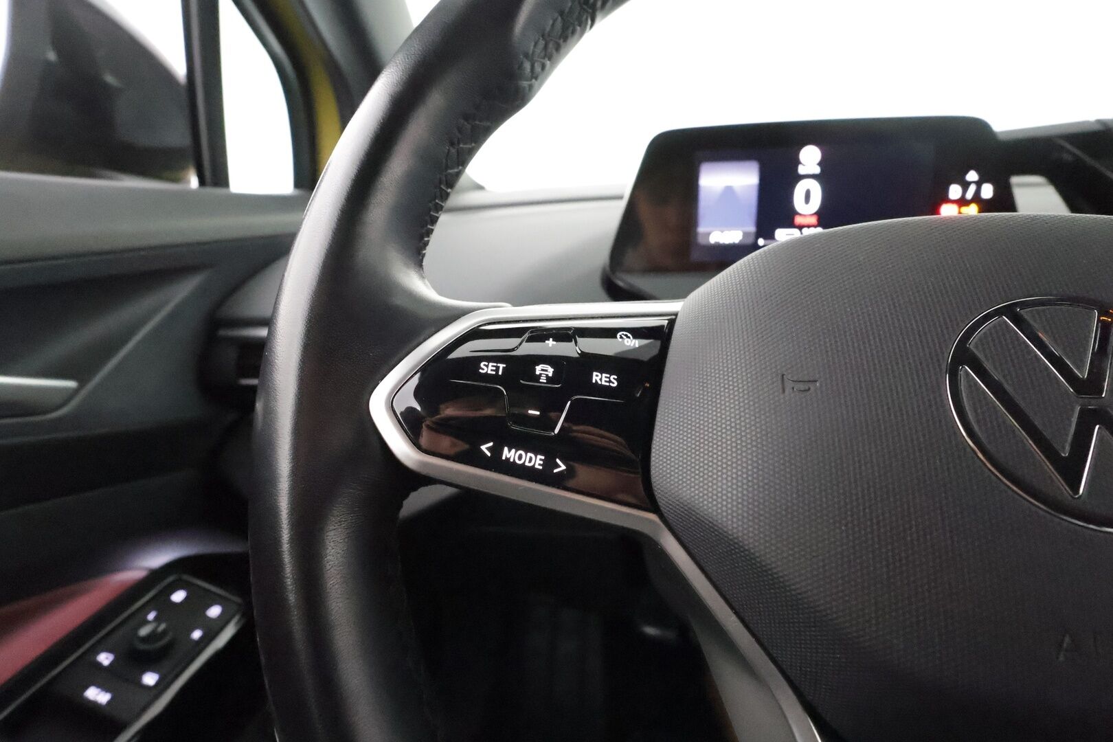 Volkswagen ID.4 2021 Pro Performance 1ST 150kW  *ACC/ Koukku / Lämpöpumppu / P.kamera / Apple&Android* - Katso mihin hintaan! / 1.Om Suomi-auto / Lämpöpumppu / Adapt.vakkari / P.kamera / Vetokoukku