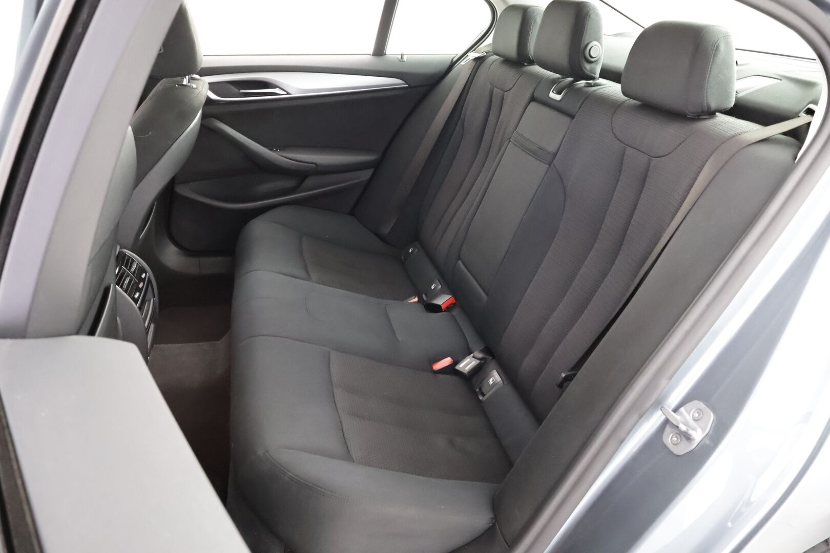 BMW 530 2018 G30 Sedan 530e A iPerformance Business Sport - Peruutuskamera | Vakkari | Professional Navi | LED | Peruutustutkat | Akku kuntotarkastettu | Juuri tullut Tampereelle!