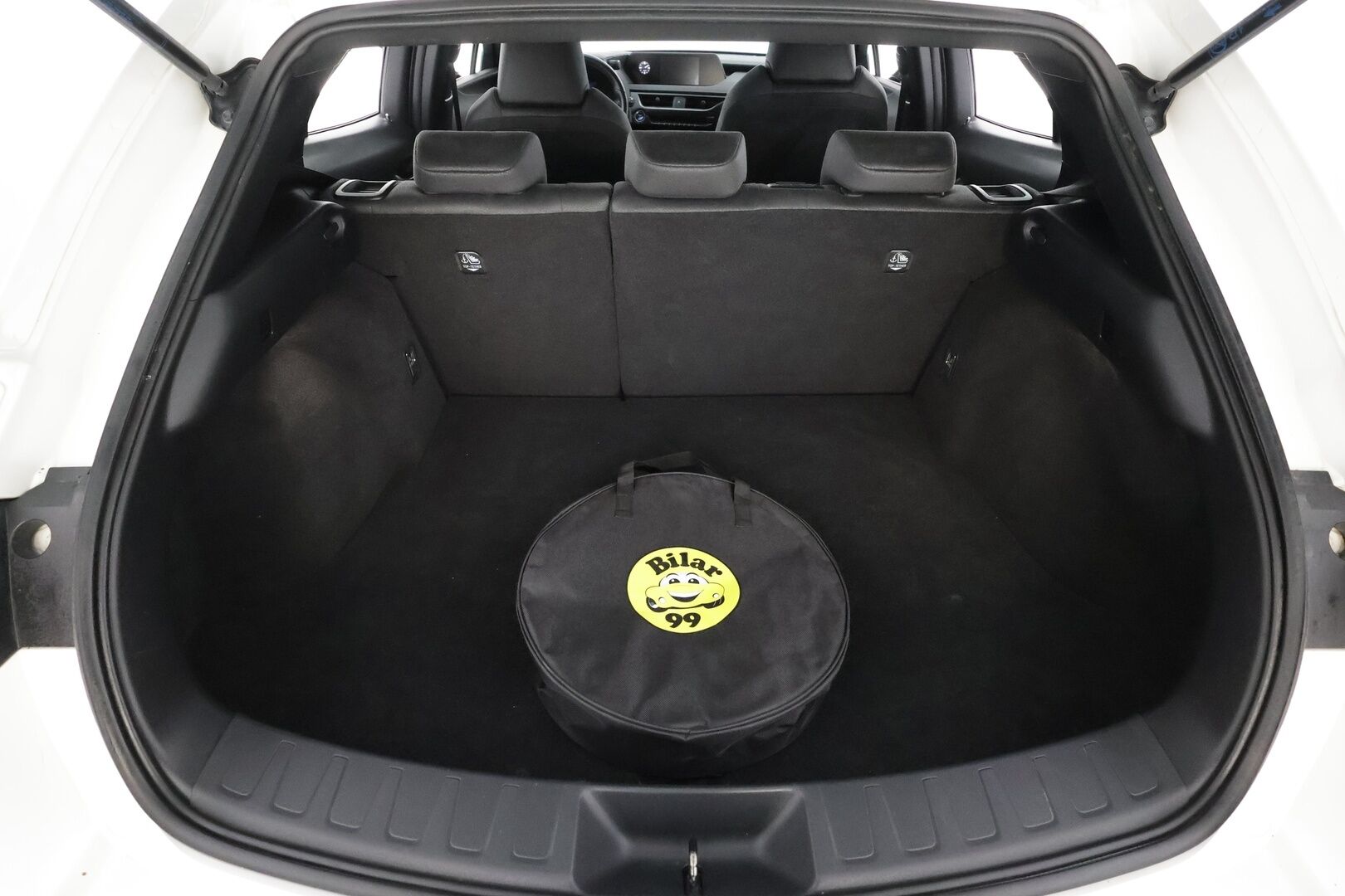 Lexus UX 2021 300e Comfort - * ACC | LED | P.Kamera / Sähköpenkit | Kaistavahati | Digimittaristo *