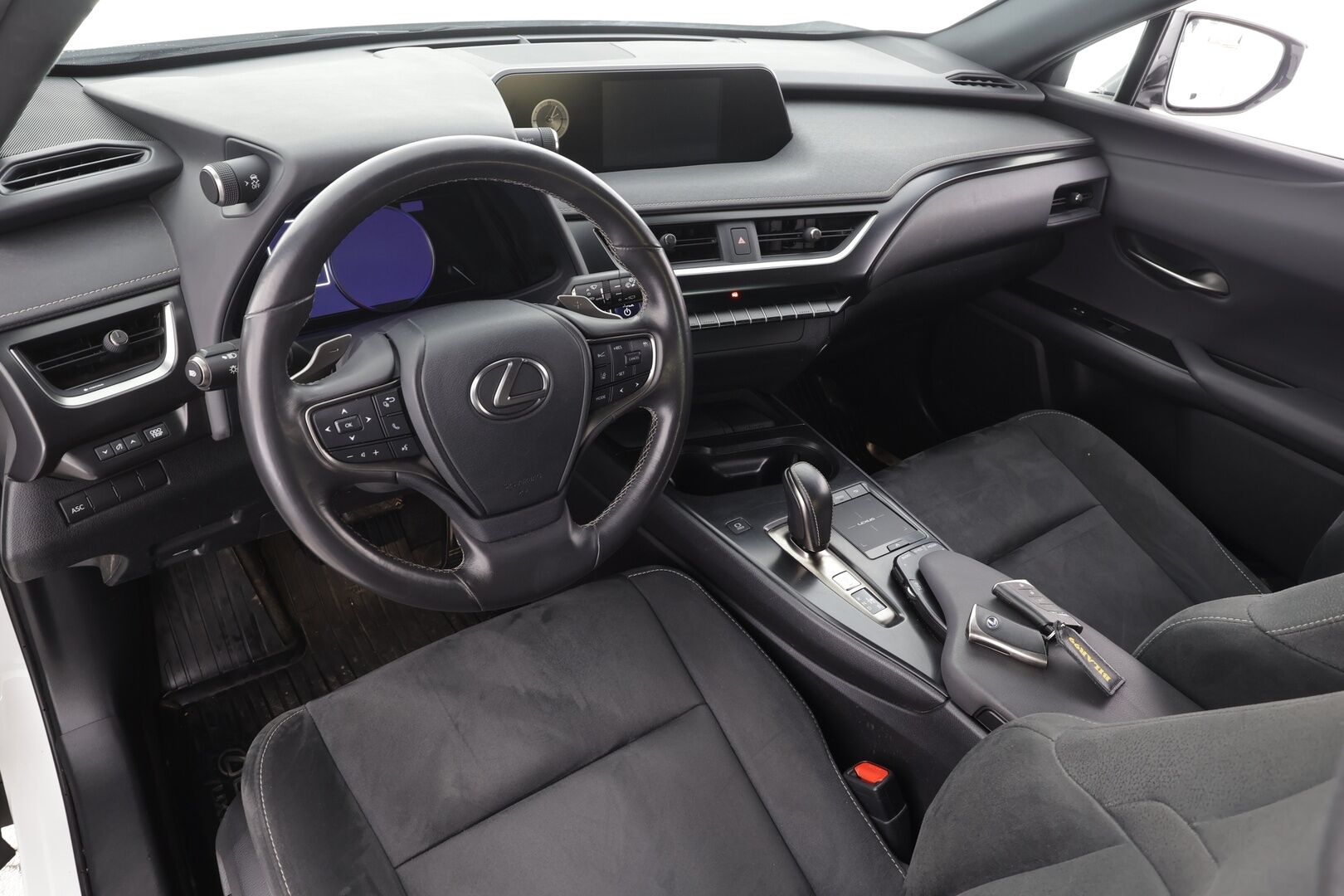 Lexus UX 2021 300e Comfort * ACC / LED / P.Kamera / Sähköpenkit / Kaistavahati / Digimittaristo * - 2x Latauskaapelit / Suomi-auto / Merkkihuollot - HULLUT AVAJAISHULINAT KORKOTARJOUS 3,29 %