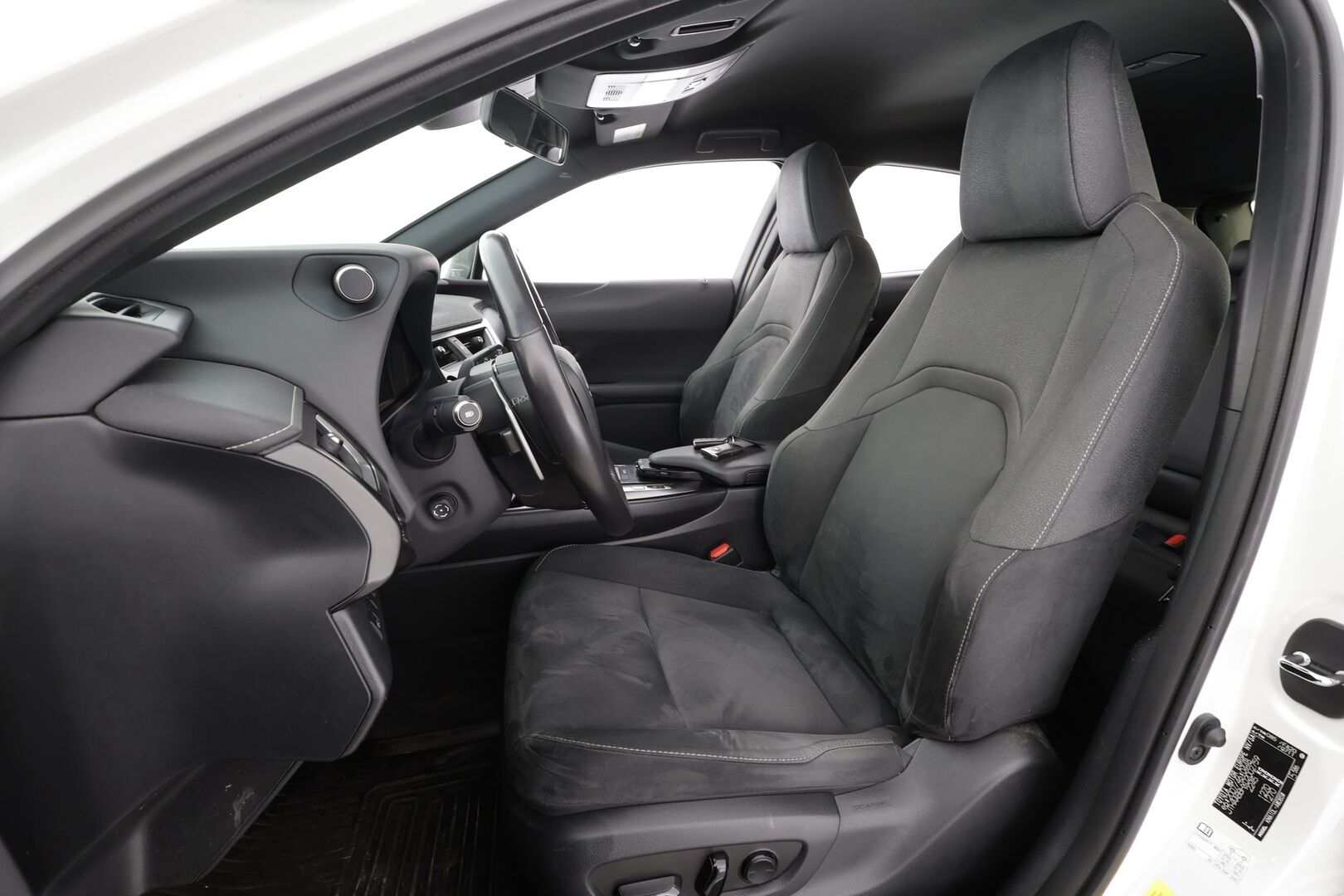 Lexus UX 2021 300e Comfort * ACC / LED / P.Kamera / Sähköpenkit / Kaistavahati / Digimittaristo * - 2x Latauskaapelit / Suomi-auto / Merkkihuollot - HULLUT AVAJAISHULINAT KORKOTARJOUS 3,29 %