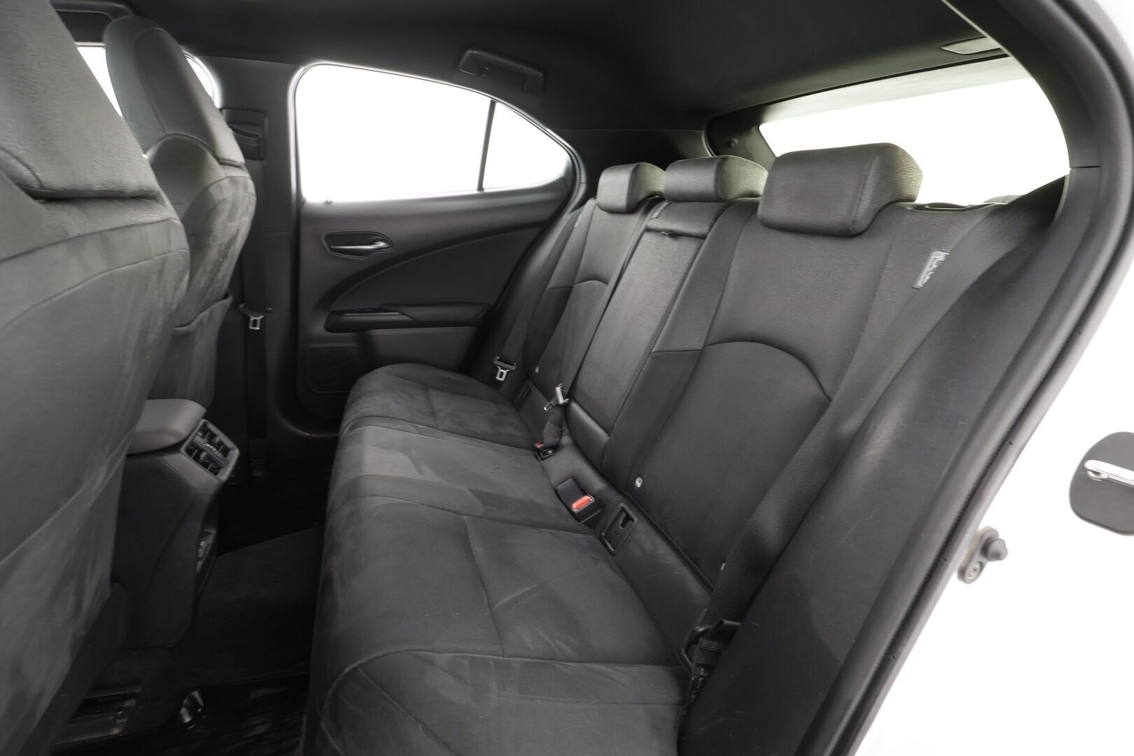 Lexus UX 2021 300e Comfort * ACC / LED / P.Kamera / Sähköpenkit / Kaistavahati / Digimittaristo * - 2x Latauskaapelit / Suomi-auto / Merkkihuollot - HULLUT AVAJAISHULINAT KORKOTARJOUS 3,29 %