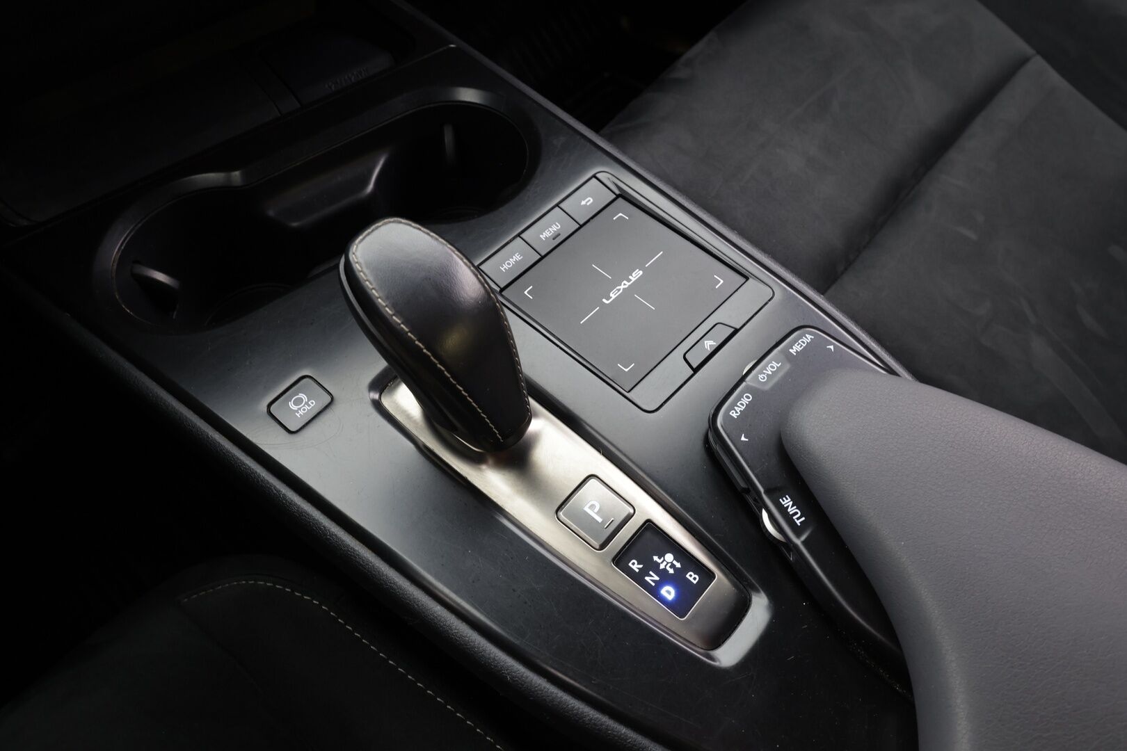 Lexus UX 2021 300e Comfort - * ACC | LED | P.Kamera / Sähköpenkit | Kaistavahati | Digimittaristo *