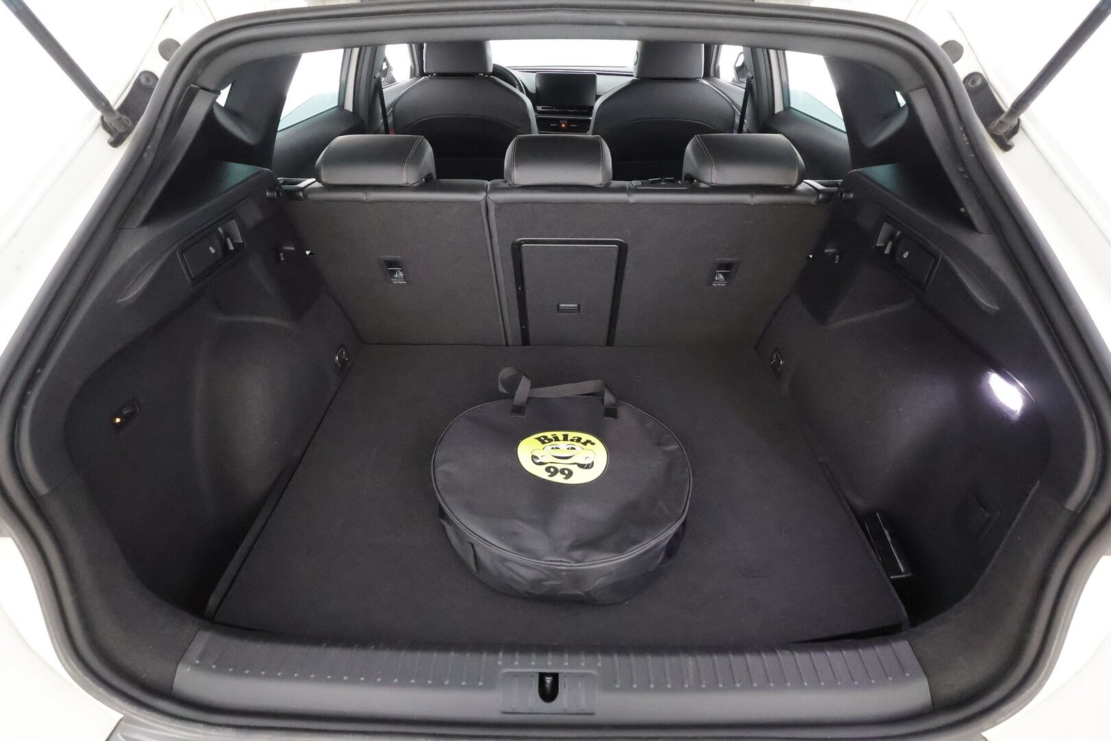 Cupra Formentor 2021 1.4 PHEV 150 kW e-HYBRID DSG * ACC / Koukku / P.Kamera / Keyless / Apple&Android * - Suomi-auto / Merkkihuollettu - HULLUT AVAJAISHULINAT KORKOTARJOUS 3,29 %