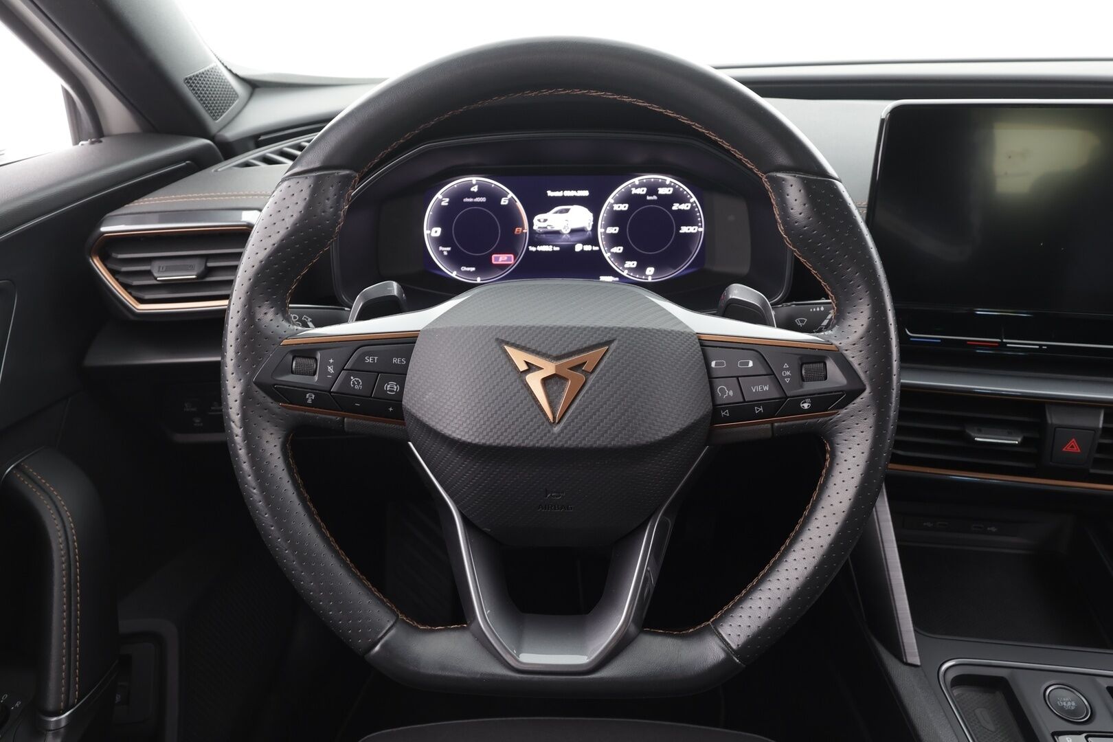 Cupra Formentor 2021 1.4 PHEV 150 kW e-HYBRID DSG - ACC | Koukku | P.Kamera | Keyless | Apple&Android 