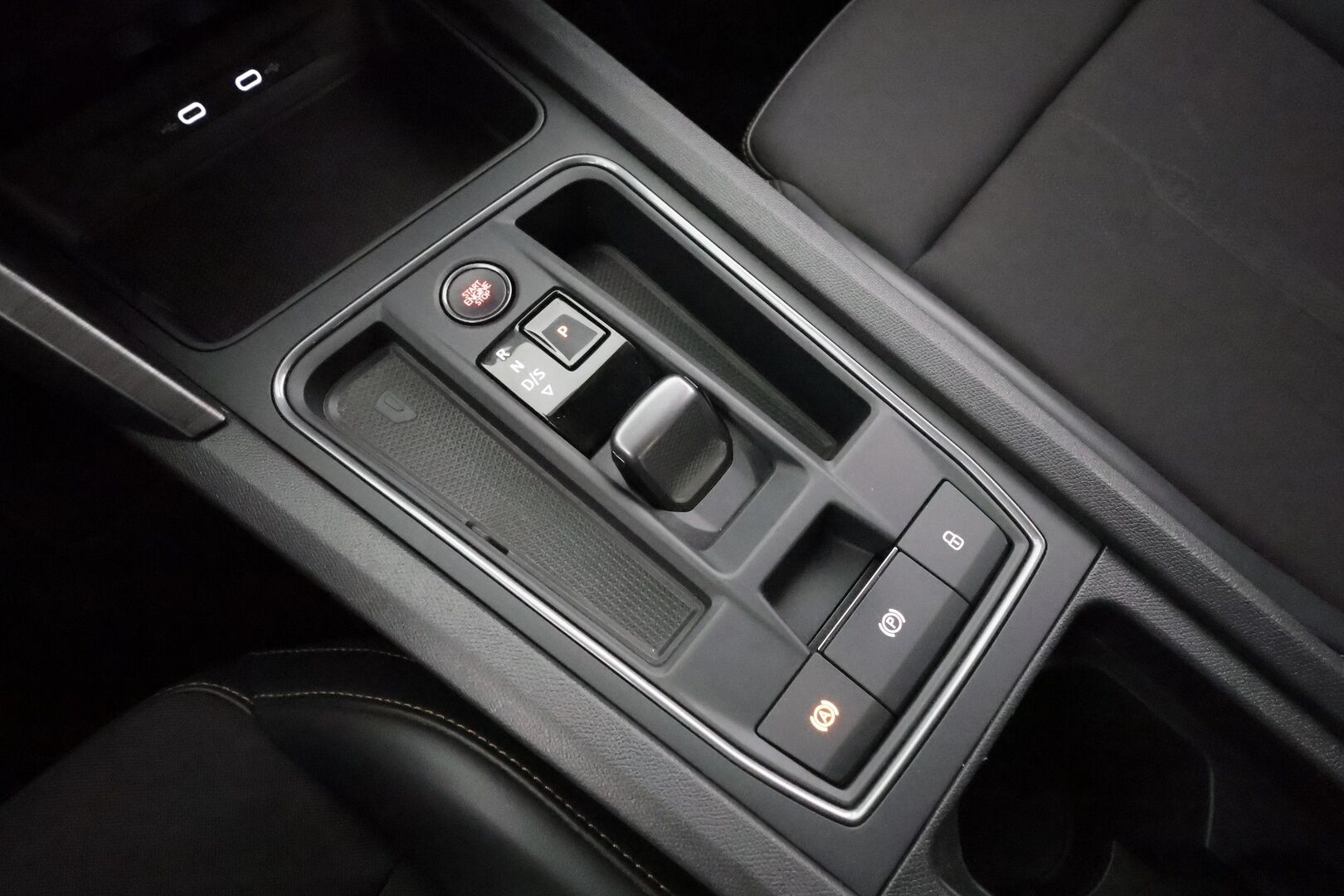 Cupra Formentor 2021 1.4 PHEV 150 kW e-HYBRID DSG * ACC / Koukku / P.Kamera / Keyless / Apple&Android * - Suomi-auto / Merkkihuollettu - HULLUT AVAJAISHULINAT KORKOTARJOUS 3,29 %