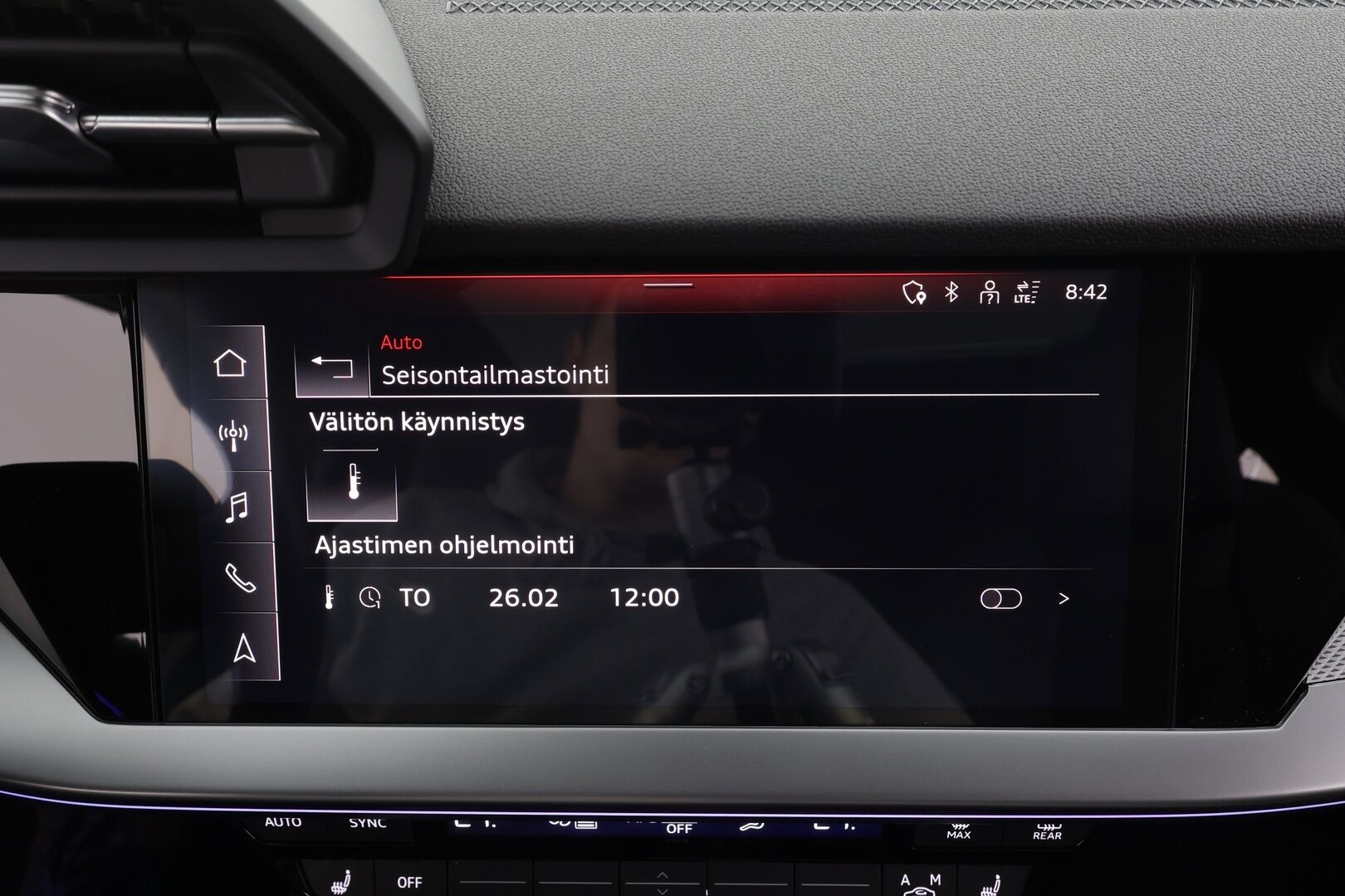 Audi A3 2021 Sportback Business S line 40 TFSI e 150kW S tronic * ACC / Muistipenkki / Panorama / P-Kamera / Nardo Grey / KeylessGo * - 1.Om Suomi-auto / Akku kuntotarkastettu / Kahdet renkaat aluvanteilla / Hyvät varusteet