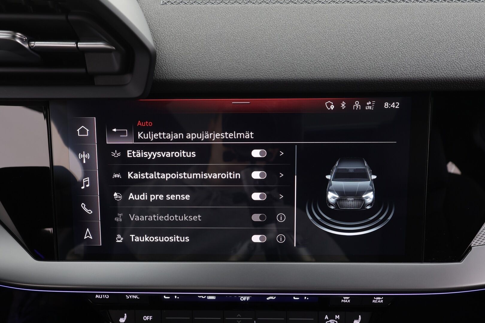 Audi A3 2021 Sportback Business S line 40 TFSI e 150kW S tronic * ACC / Muistipenkki / Panorama / P-Kamera / Nardo Grey / KeylessGo * - 1.Om Suomi-auto / Akku kuntotarkastettu / Kahdet renkaat aluvanteilla / Hyvät varusteet