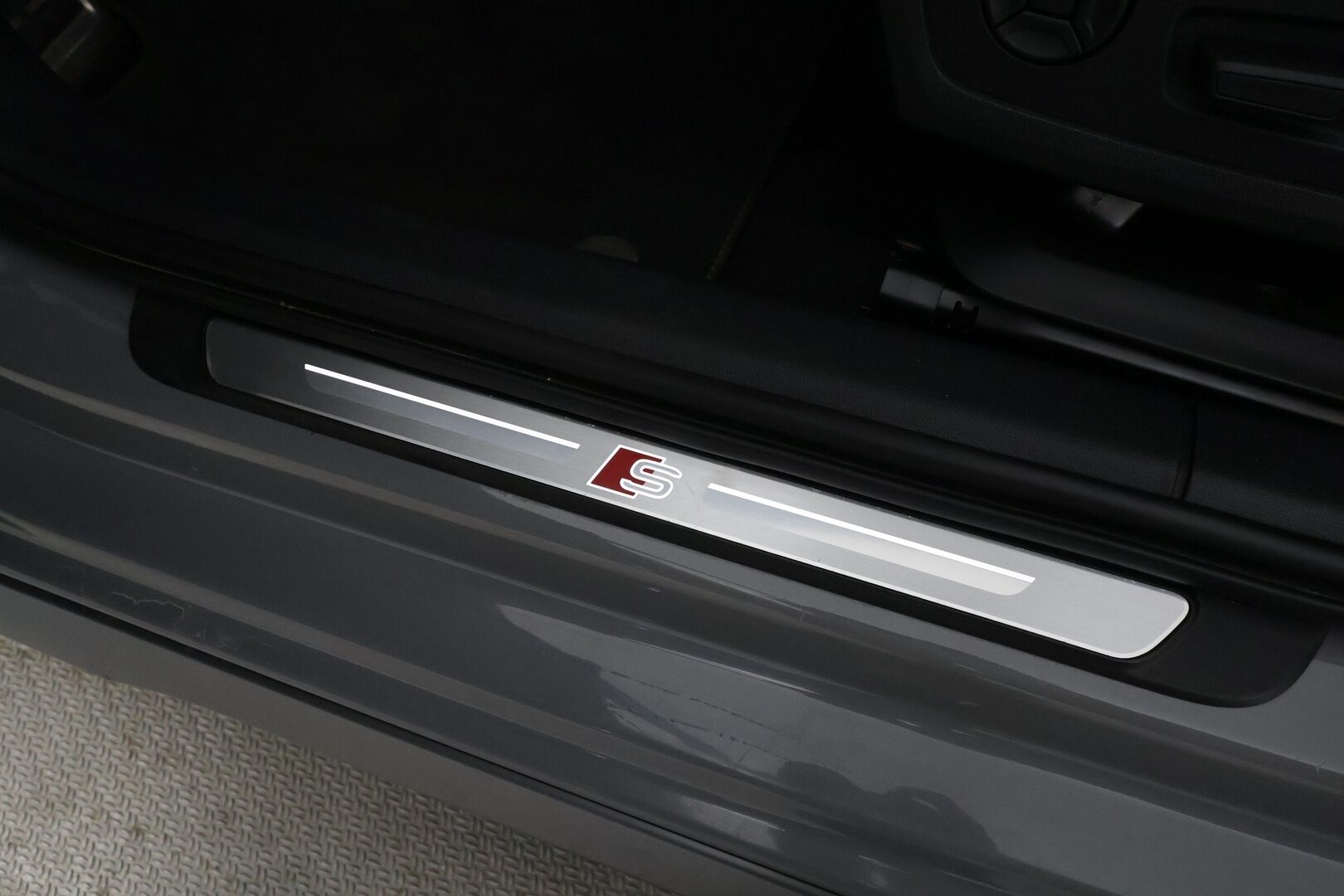 Audi A3 2021 Sportback Business S line 40 TFSI e 150kW S tronic * ACC / Muistipenkki / Panorama / P-Kamera / Nardo Grey / KeylessGo * - 1.Om Suomi-auto / Akku kuntotarkastettu / Kahdet renkaat aluvanteilla / Hyvät varusteet