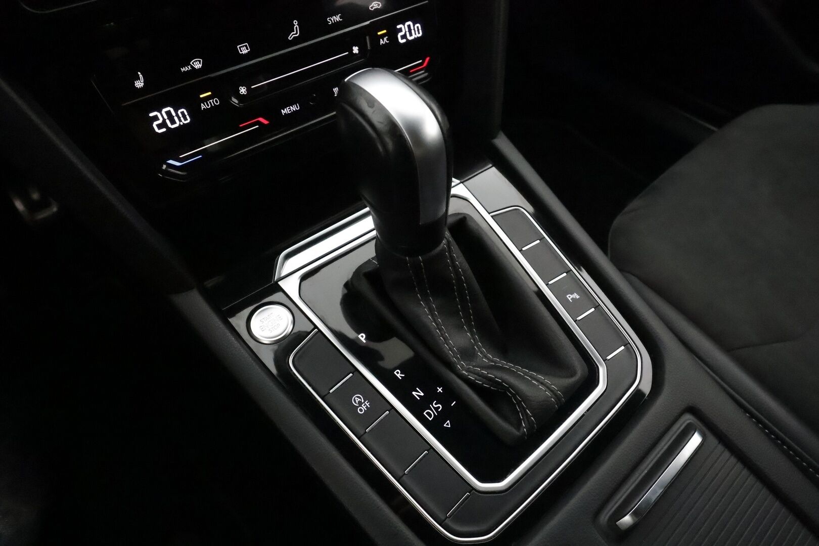 Volkswagen Arteon 2021 Shooting Brake R-Line 2,0 TDI 147 kW 4MOTION DSG-automaatti **Webasto / Koukku / Adapt.Vakkari / Adapt. LED / P.Kamera** - 1.Om Suomi-auto / Kaistavahti / 3-Alueinen AC / KeylessGO / 2x Renkaat 