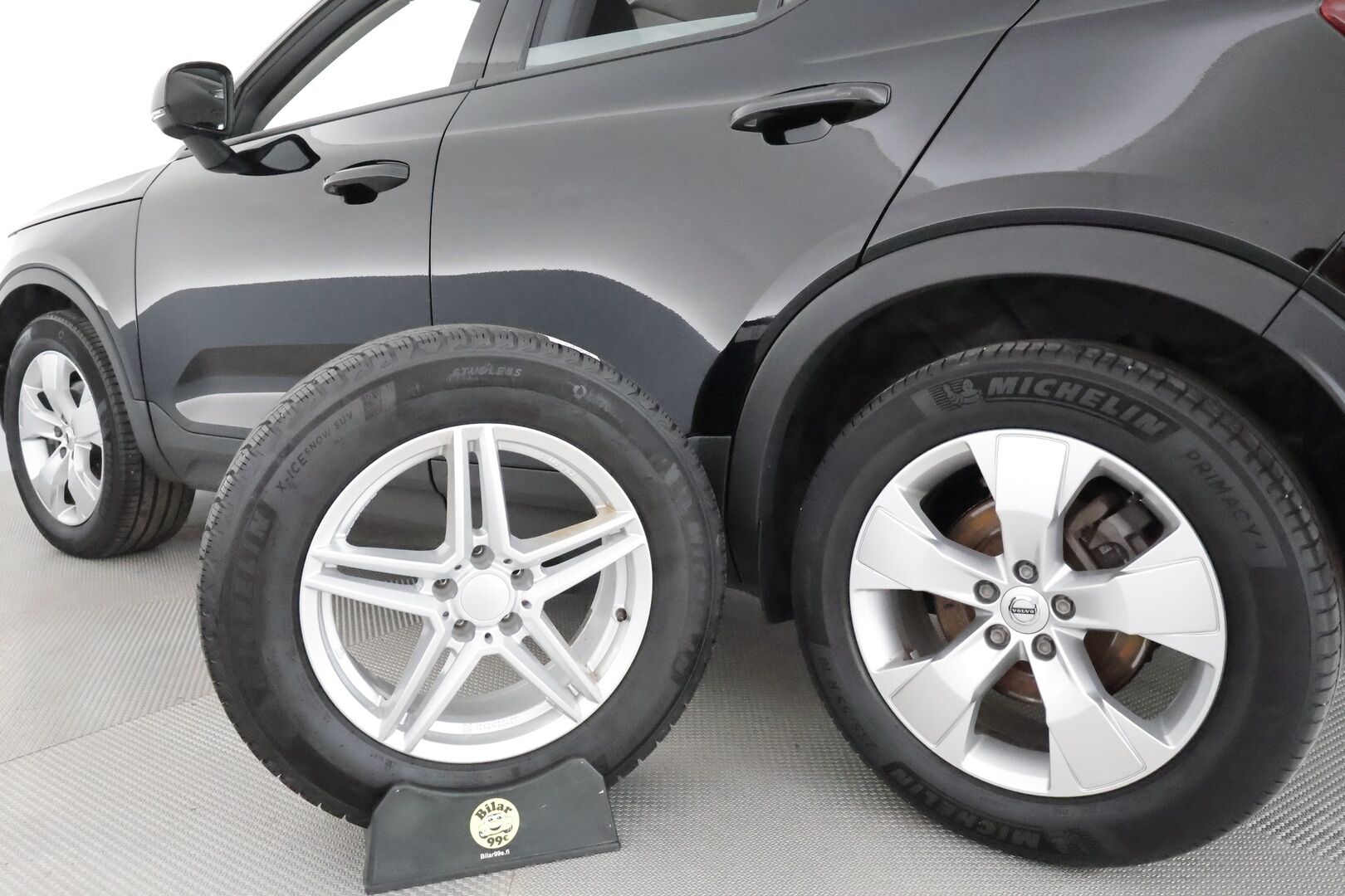Volvo XC40 2021 B4 AWD MHEV Business aut - 3,99 % KORKOTARJOUS TÄHÄN AUTOON - 1OM Suomiauto / Webasto / Adapt.Vakkari / Vetokoukku / Peruutuskamera / Ratinlämmitys / Apple&Android / Hyvät varusteet!