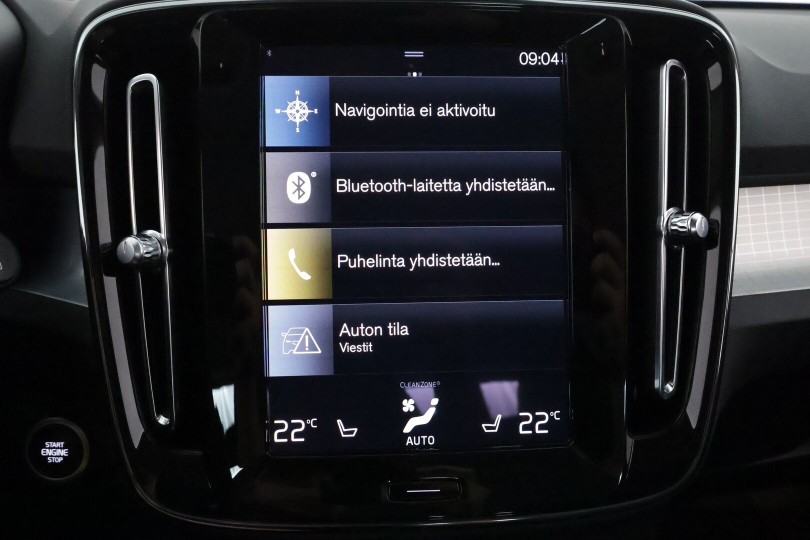 Volvo XC40 2021 B4 AWD MHEV Business aut - 3,99 % KORKOTARJOUS TÄHÄN AUTOON - 1OM Suomiauto / Webasto / Adapt.Vakkari / Vetokoukku / Peruutuskamera / Ratinlämmitys / Apple&Android / Hyvät varusteet!