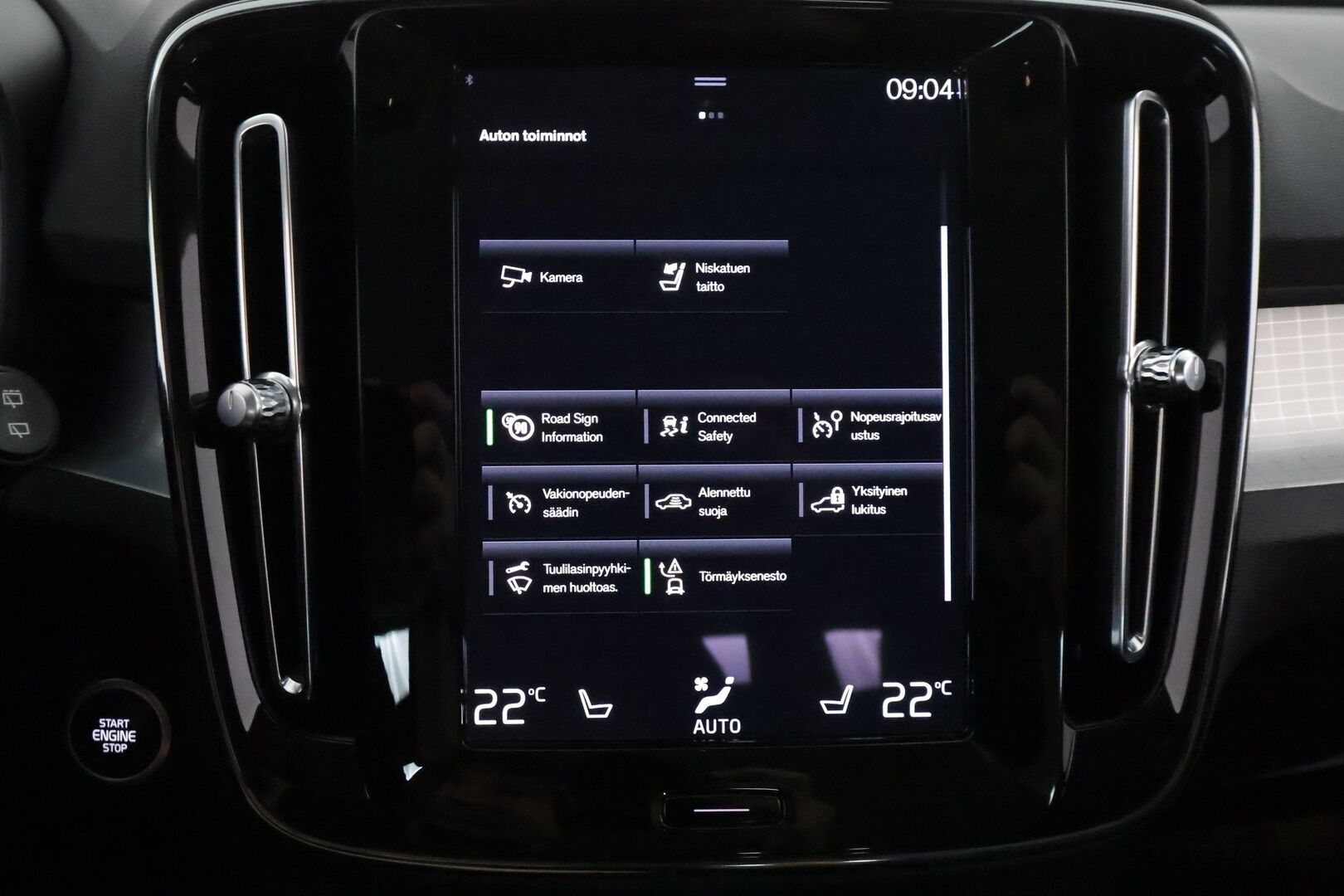 Volvo XC40 2021 B4 AWD MHEV Business aut - 1OM Suomiauto / Webasto / Adapt.Vakkari / Vetokoukku / Peruutuskamera / Ratinlämmitys / Apple&Android / Hyvät varusteet!