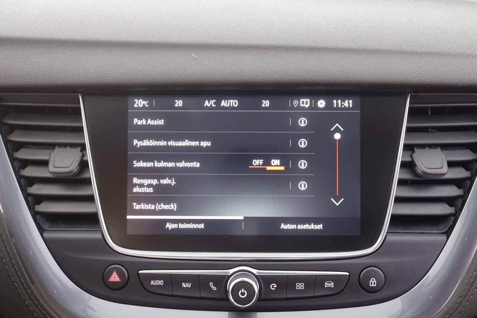 Opel Grandland X 2021 Innovation Plus 225 PHEV FWD A8 - | LED | Puolinahat | BSM | P.kamera | Navi | Apple & Android | Kaistavahti | Vakkari | Keyless | 2x renkaat aluin | Merkkihuollot | 