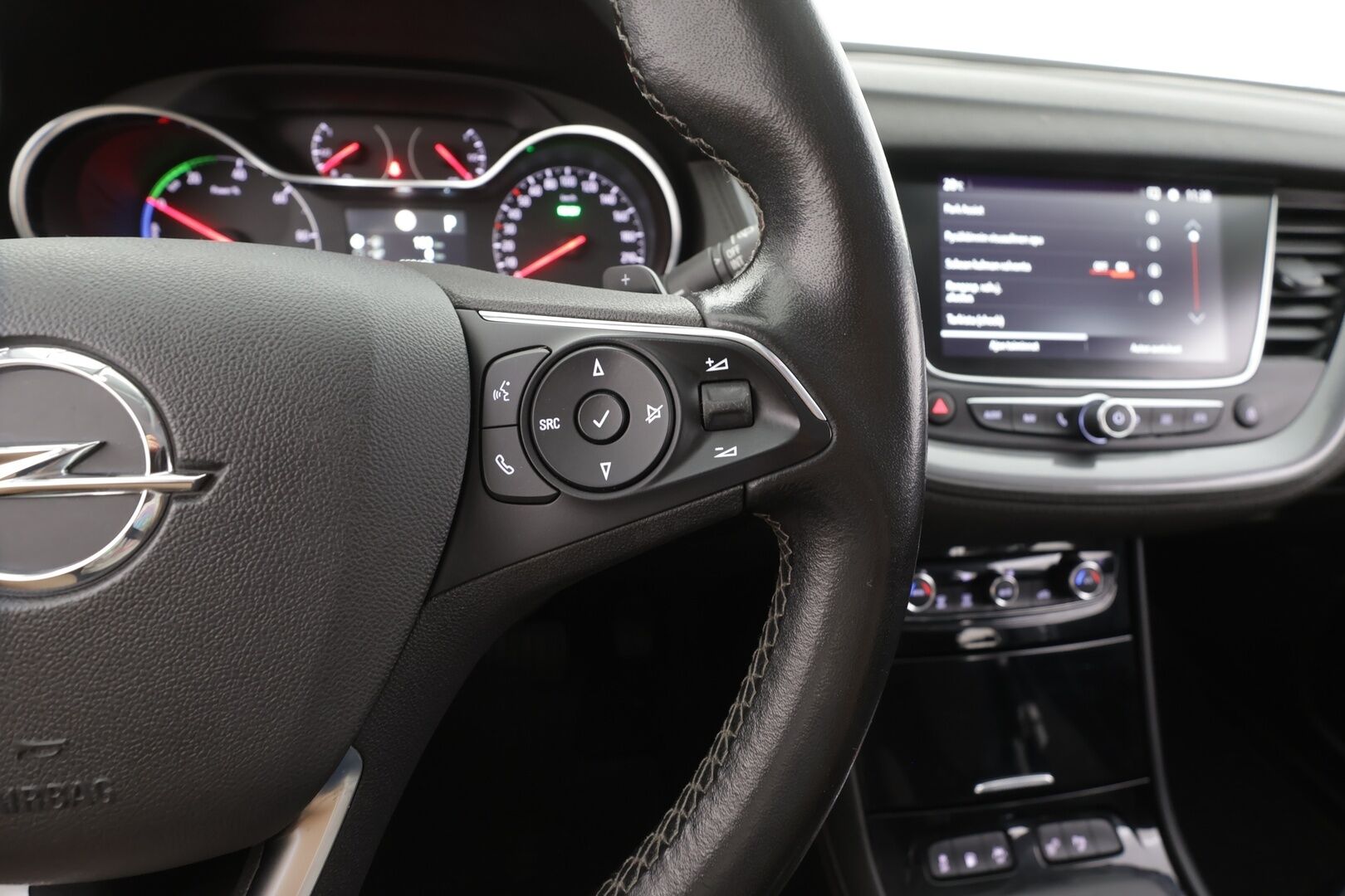 Opel Grandland X 2021 Innovation Plus 225 PHEV FWD A8 - | LED | Puolinahat | BSM | P.kamera | Navi | Apple & Android | Kaistavahti | Vakkari | Keyless | 2x renkaat aluin | Merkkihuollot | 