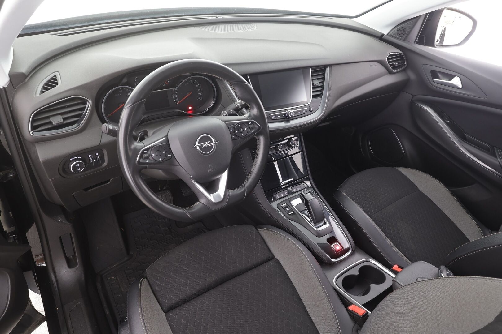Opel Grandland X 2021 Innovation Plus 225 PHEV FWD A8 - | LED | Puolinahat | BSM | P.kamera | Navi | Apple & Android | Kaistavahti | Vakkari | Keyless | 2x renkaat aluin | Merkkihuollot | 
