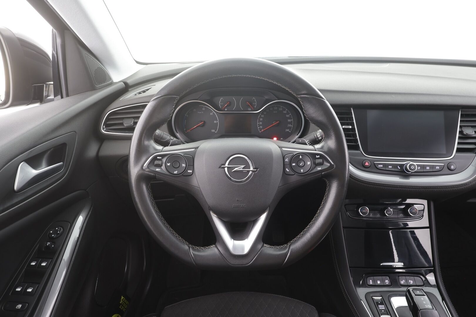 Opel Grandland X 2021 Innovation Plus 225 PHEV FWD A8 - | LED | Puolinahat | BSM | P.kamera | Navi | Apple & Android | Kaistavahti | Vakkari | Keyless | 2x renkaat aluin | Merkkihuollot | 