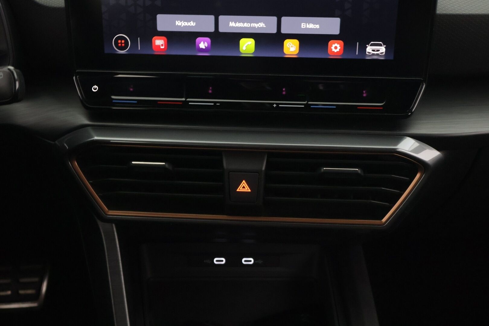 Cupra Leon 2021 2,0 TSI 228 kW 4Drive** DSG / Beats / Acc/ Digimittari / Kamera / Sporttipenkit/  DCC alusta / Ledit - Kahdet renkaat / Merkki huollettu / Nelikko - HULLUT BLACKWEEK JATKOT - KORKOTARJOUS 2,49%