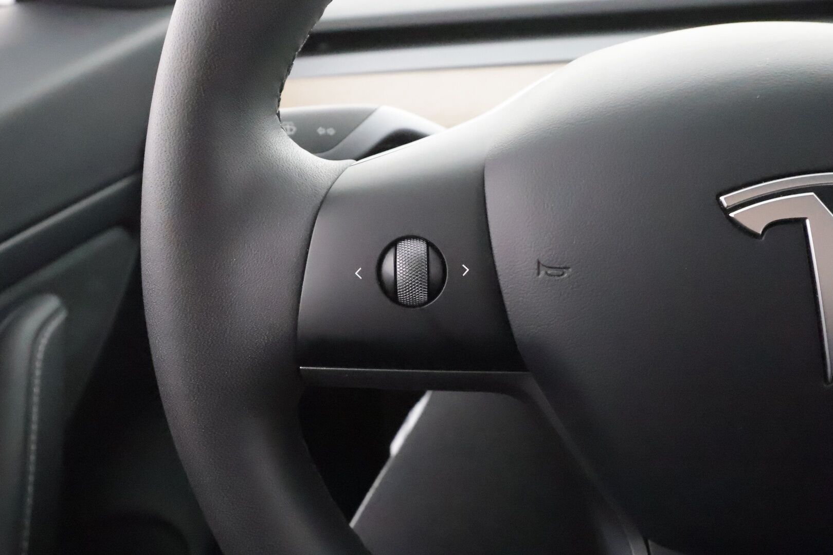 Tesla Model 3 2021 Long Range * Lasikatto / ILP / Premium Audio / Self-Driving / Matrix LED / P.Kamera / Nahat / Acceleration Boost * - 1.Om Suomi-auto / Kahdet renkaat aluvanteilla