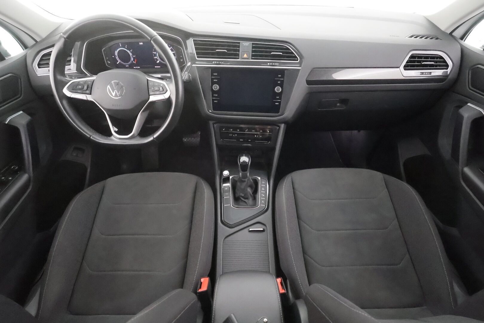 Volkswagen Tiguan 2021 Style eHybrid 180 kW DSG-automaatti - 1-OM Suomi-auto | ACC | Matrix | 360 | Kaistavahti | Digimittaristo | Keyless | 2x Latauskaapelit | Kahdet renkaat