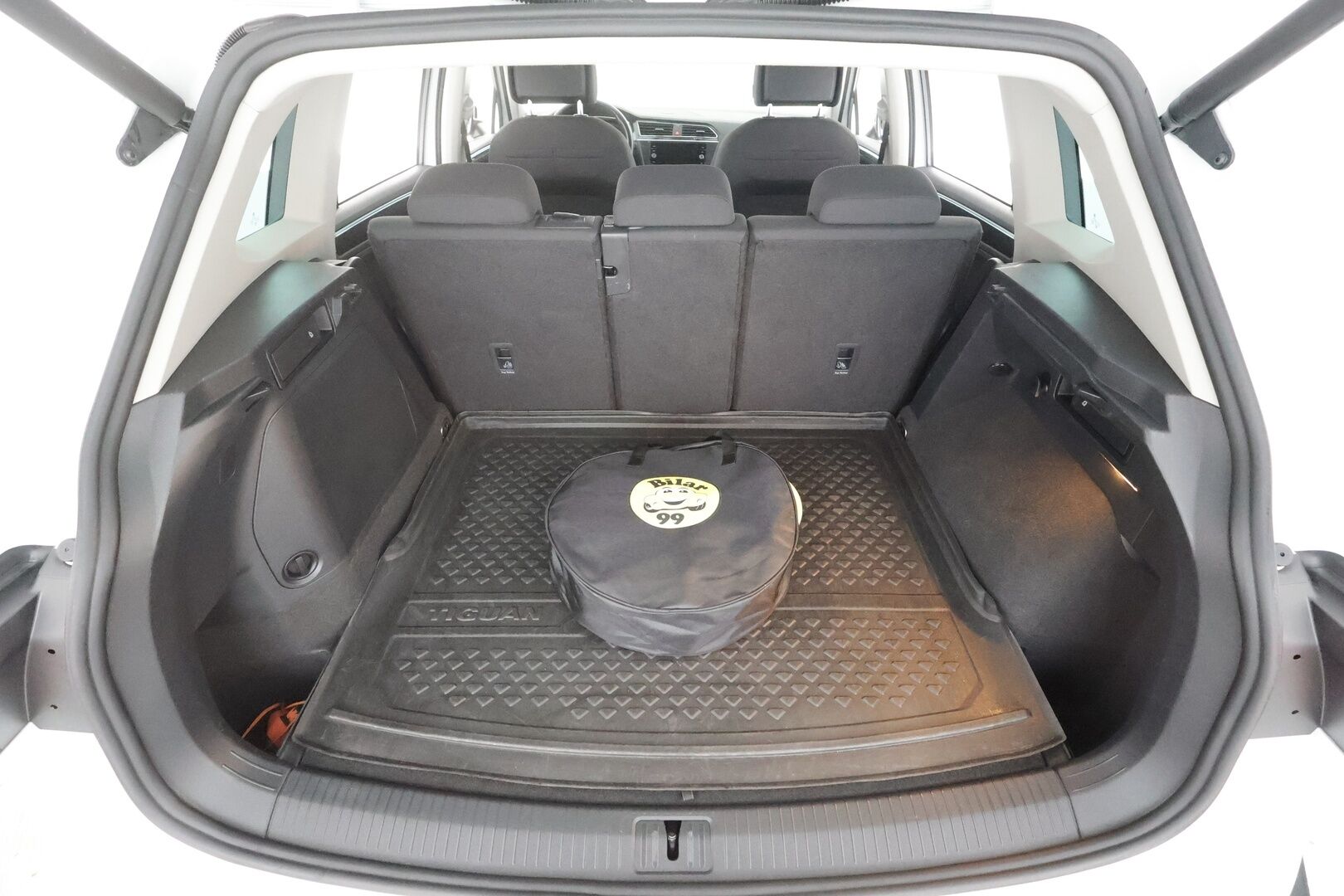 Volkswagen Tiguan 2021 Style eHybrid 180 kW DSG-automaatti - 1-OM Suomi-auto | ACC | Matrix | 360 | Kaistavahti | Digimittaristo | Keyless | 2x Latauskaapelit | Kahdet renkaat