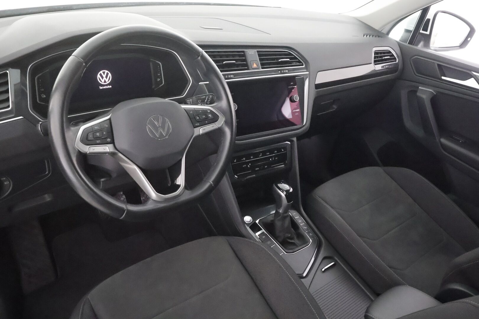 Volkswagen Tiguan 2021 Style eHybrid 180 kW DSG-automaatti - 1-OM Suomi-auto | ACC | Matrix | 360 | Kaistavahti | Digimittaristo | Keyless | 2x Latauskaapelit | Kahdet renkaat