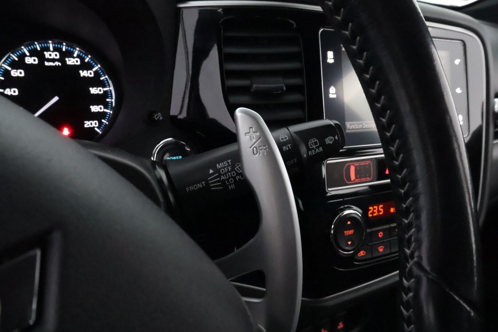 Mitsubishi OUTLANDER PHEV 2019 Business X 4WD 5P - Timanttinahat | EV Remote | Lohko & Sisäpistoke | Vetokoukku | 360-Kamera | Hyvät varusteet!