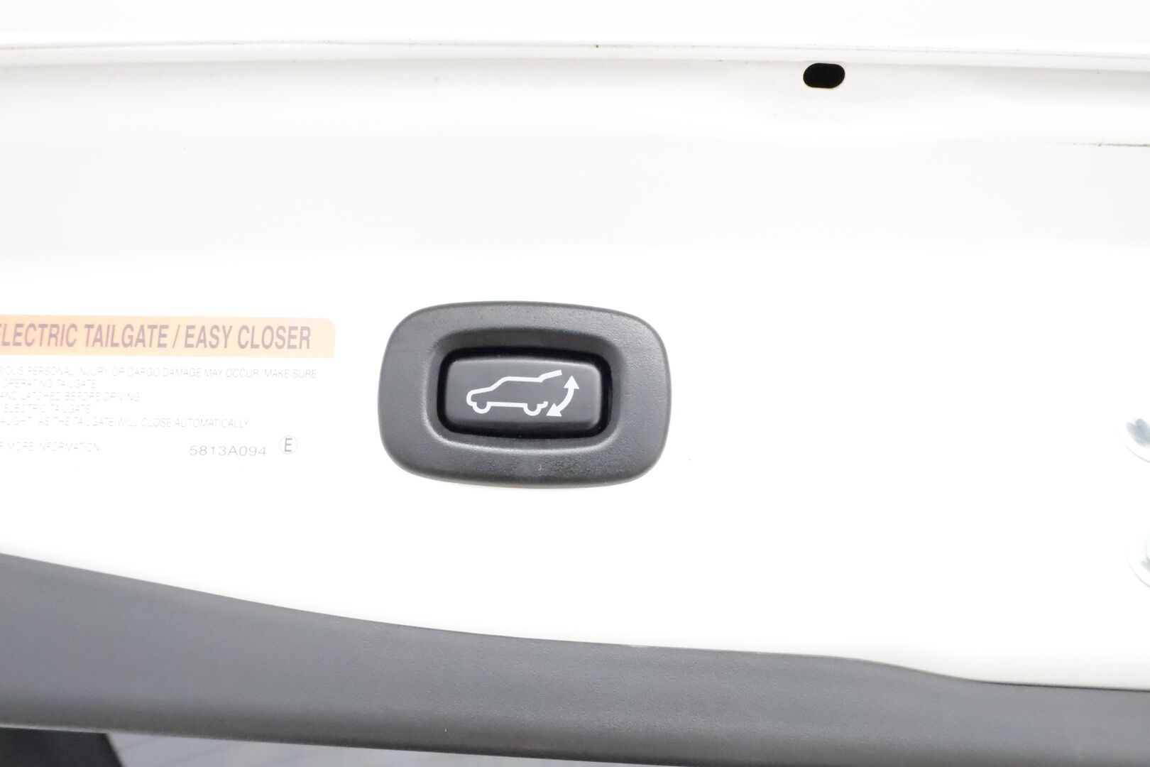 Mitsubishi Outlander 2019 Business X 4WD 5P * Timanttinahat / EV Remote / Lohko & Sisäpistoke / Vetokoukku / 360-Kamera / Hyvät varusteet! - 2x Hyvät Renkaat Aluvantein / Juuri tullut Tampereelle!