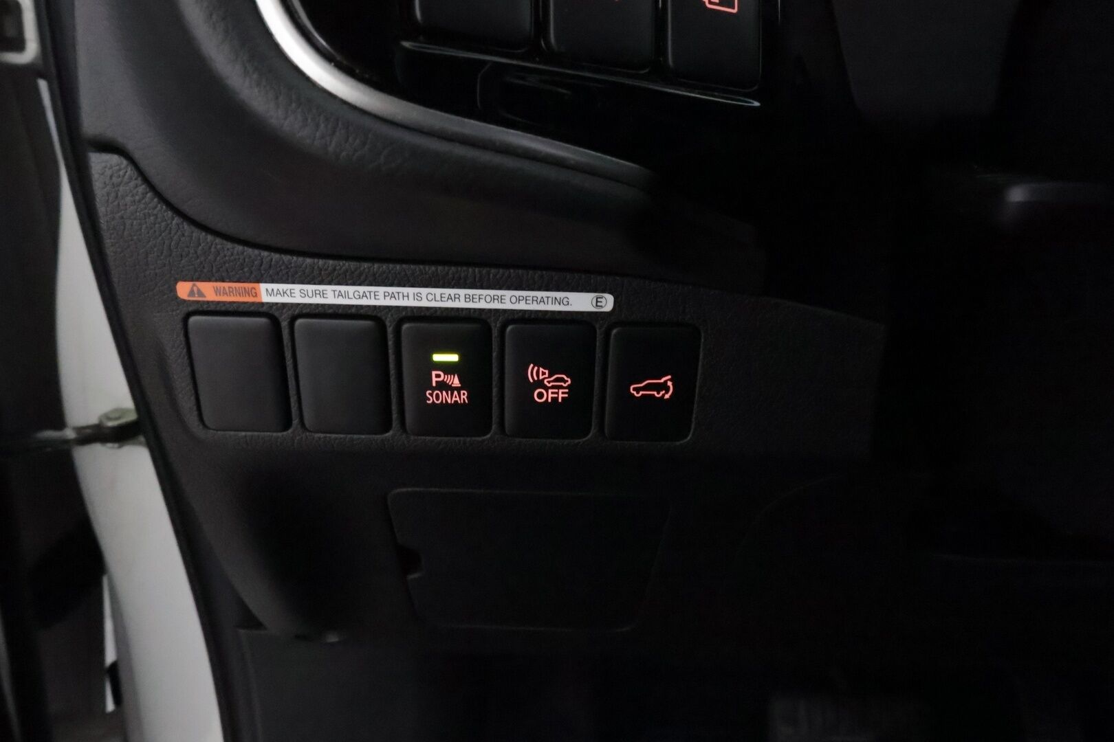 Mitsubishi OUTLANDER PHEV 2019 Business X 4WD 5P - Timanttinahat | EV Remote | Lohko & Sisäpistoke | Vetokoukku | 360-Kamera | Hyvät varusteet!