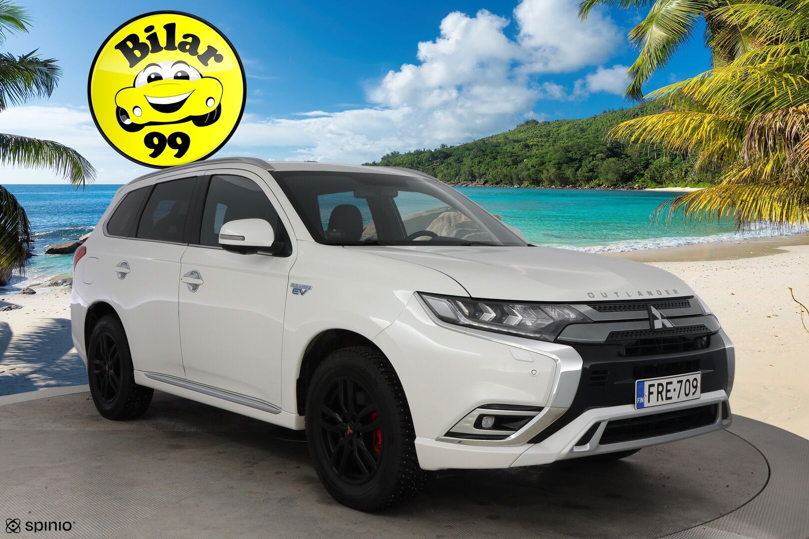 Mitsubishi Outlander 2019 Business X 4WD 5P * Timanttinahat / EV Remote / Lohko & Sisäpistoke / Vetokoukku / 360-Kamera / Hyvät varusteet! - 2x Hyvät Renkaat Aluvantein / Juuri tullut Tampereelle!