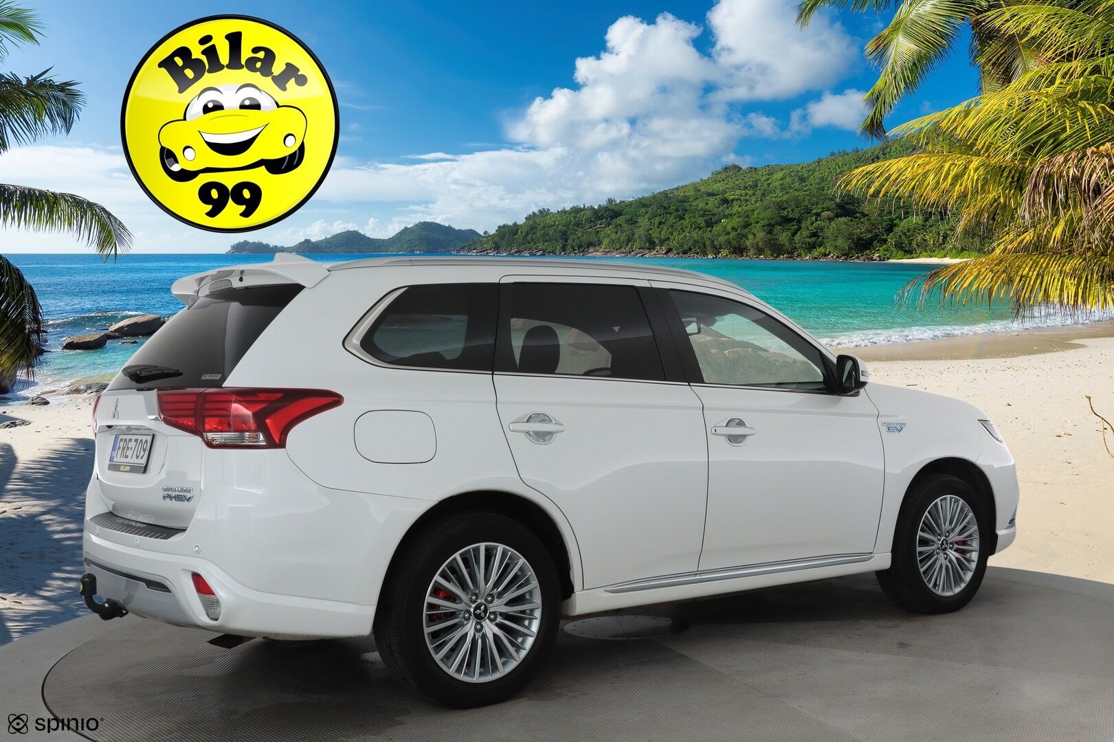 Mitsubishi Outlander PHEV 2019 Business X **Vakkari / 360.kamera / LED / KeylessGo / Timanttinahat / Sähköpenkit / Koukku** - Merkkihuollettu / Kahdet renkaat aluvanteilla