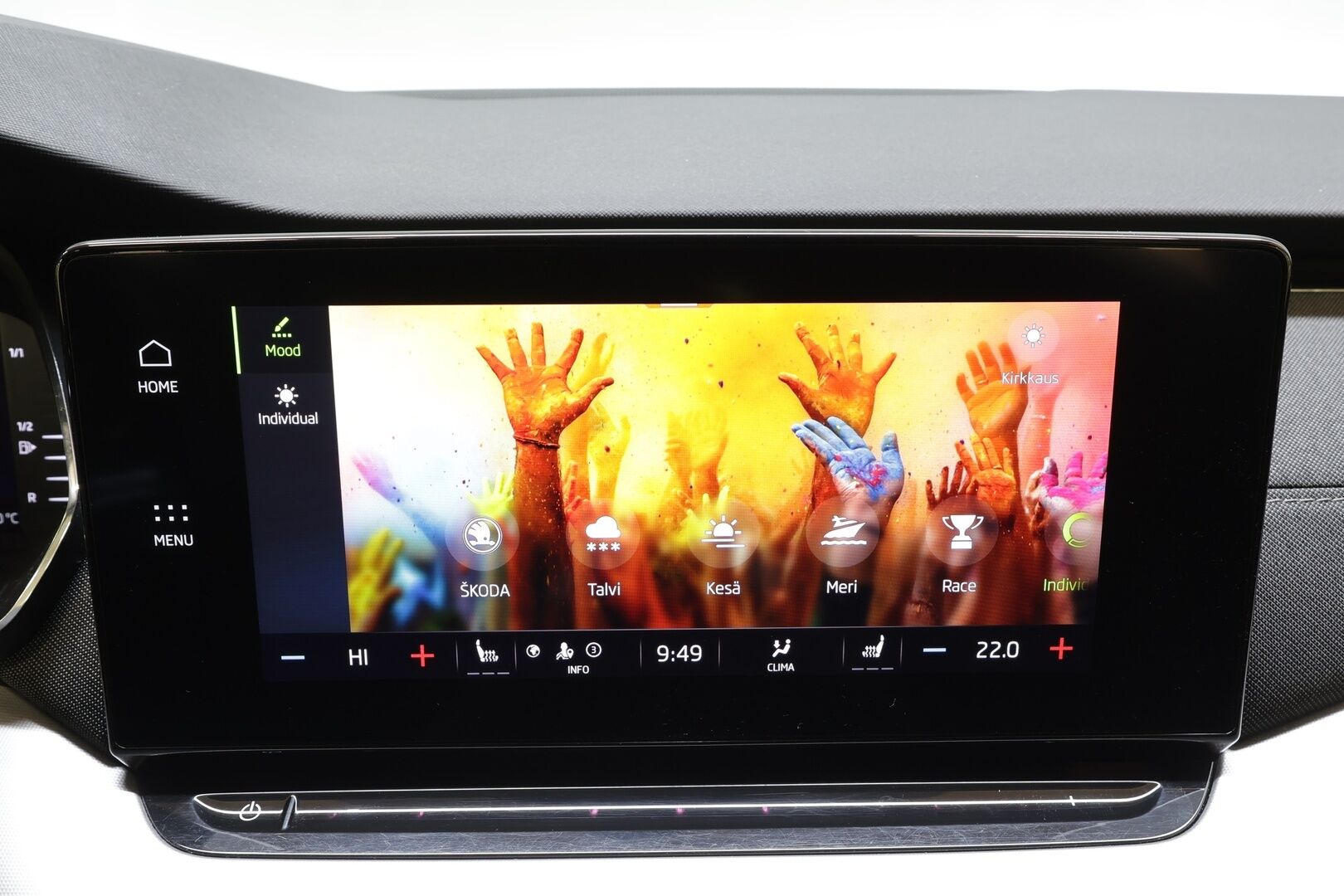 Skoda Octavia 2021 Combi 1,5 TSI Style eTEC DSG * ACC / P.kamera / Matrix LED / Webasto / KeylessGo / Digimittaristo / Navi * - Kahdet renkaat aluvanteilla / Merkkihuollettu - HULLUT BLACKWEEK JATKOT - KORKOTARJOUS 2,49%